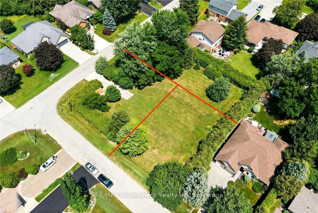 Photo 9 of 1A Westview Crescent, Hamilton, Waterdown — HOMEH