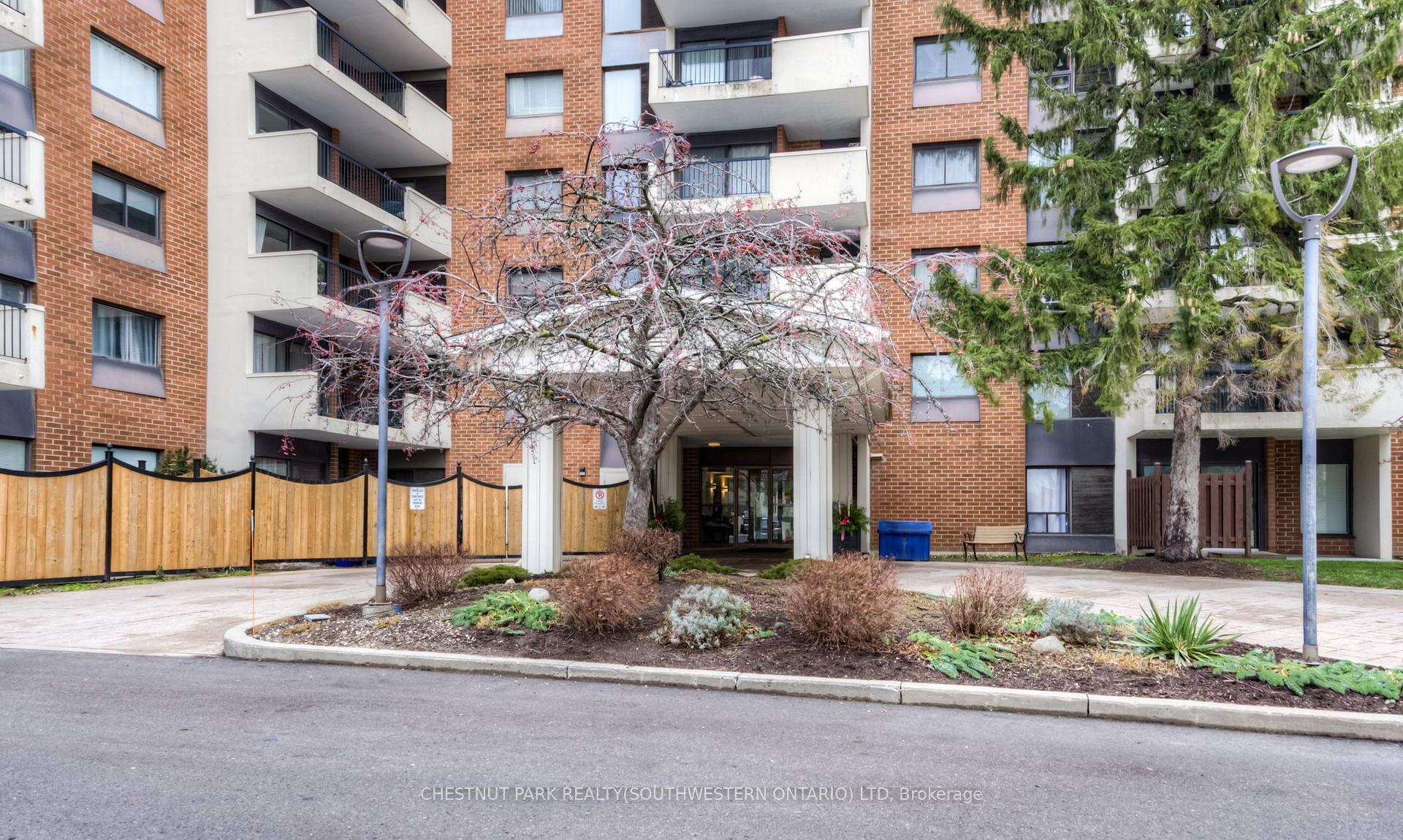 Photo 4 of Unit 401, 260 Sheldon Avenue N, Kitchener, Eastwood — HOMEH