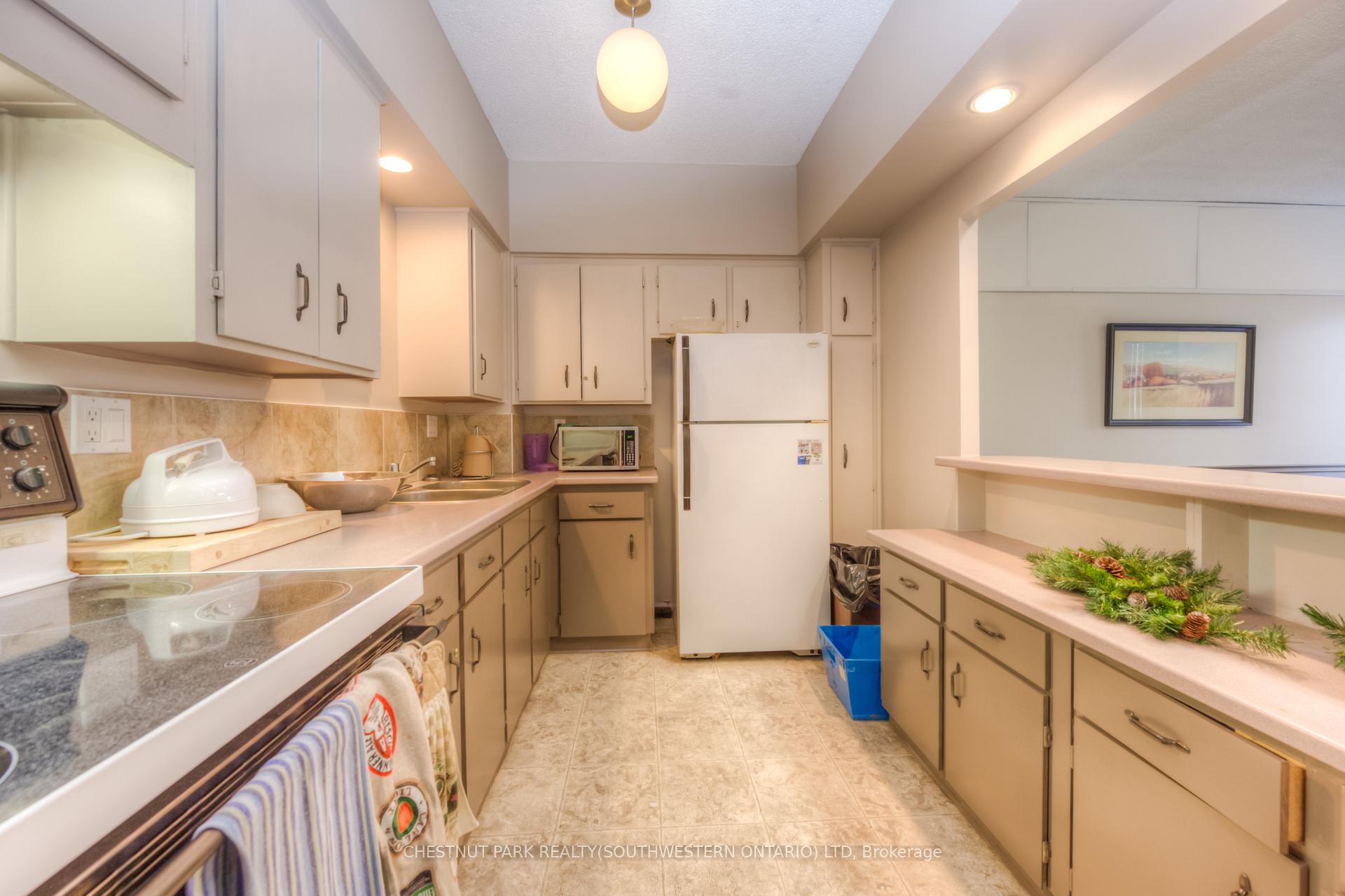 Photo 34 of Unit 401, 260 Sheldon Avenue N, Kitchener, Eastwood — HOMEH