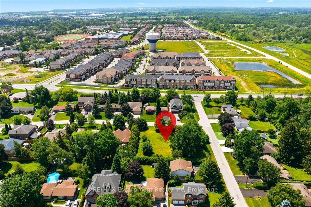 Photo 3 of 1B Westview Crescent, Hamilton, Waterdown — HOMEH