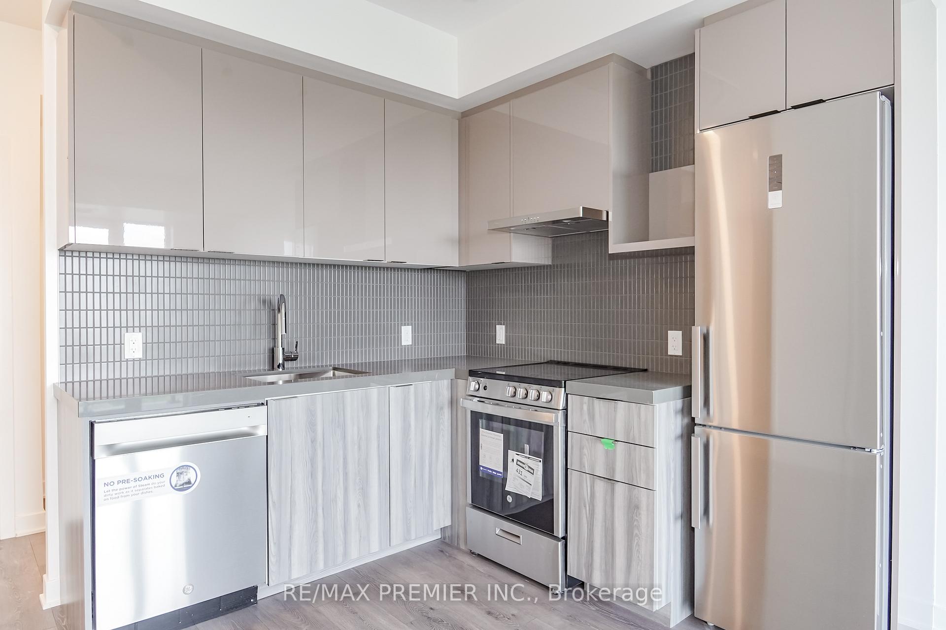 Photo 12 of Unit # 1310, 6 Flavelle Trail, Vaughan, Steeles West Industrial — HOMEH
