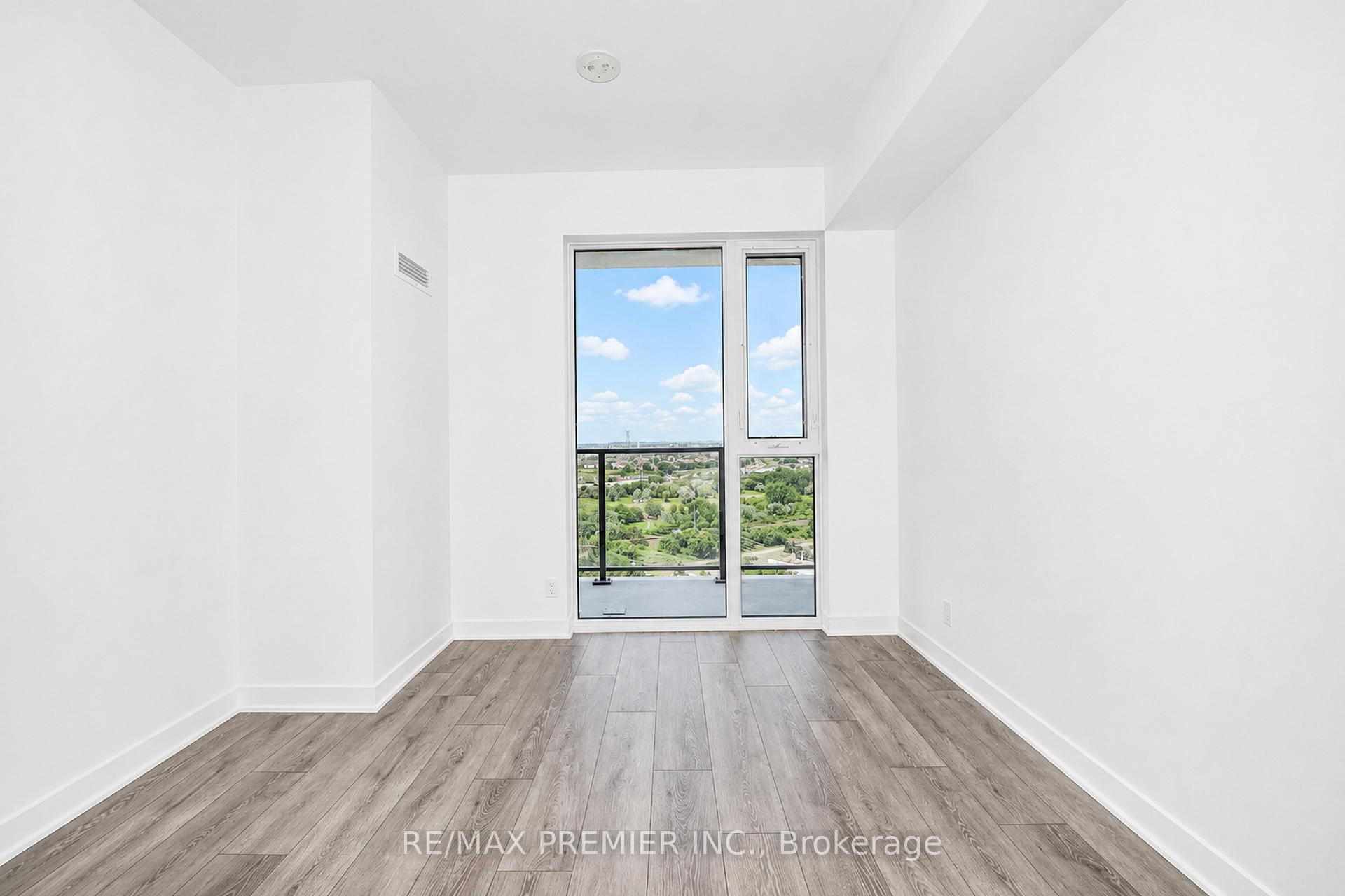 Photo 17 of Unit # 1310, 6 Flavelle Trail, Vaughan, Steeles West Industrial — HOMEH