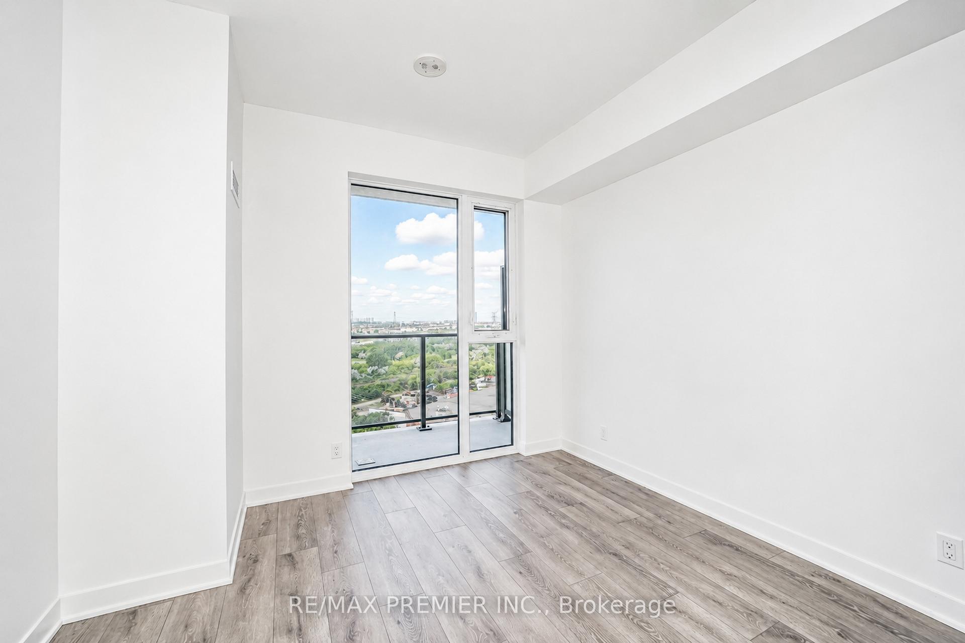 Photo 22 of Unit # 1310, 6 Flavelle Trail, Vaughan, Steeles West Industrial — HOMEH