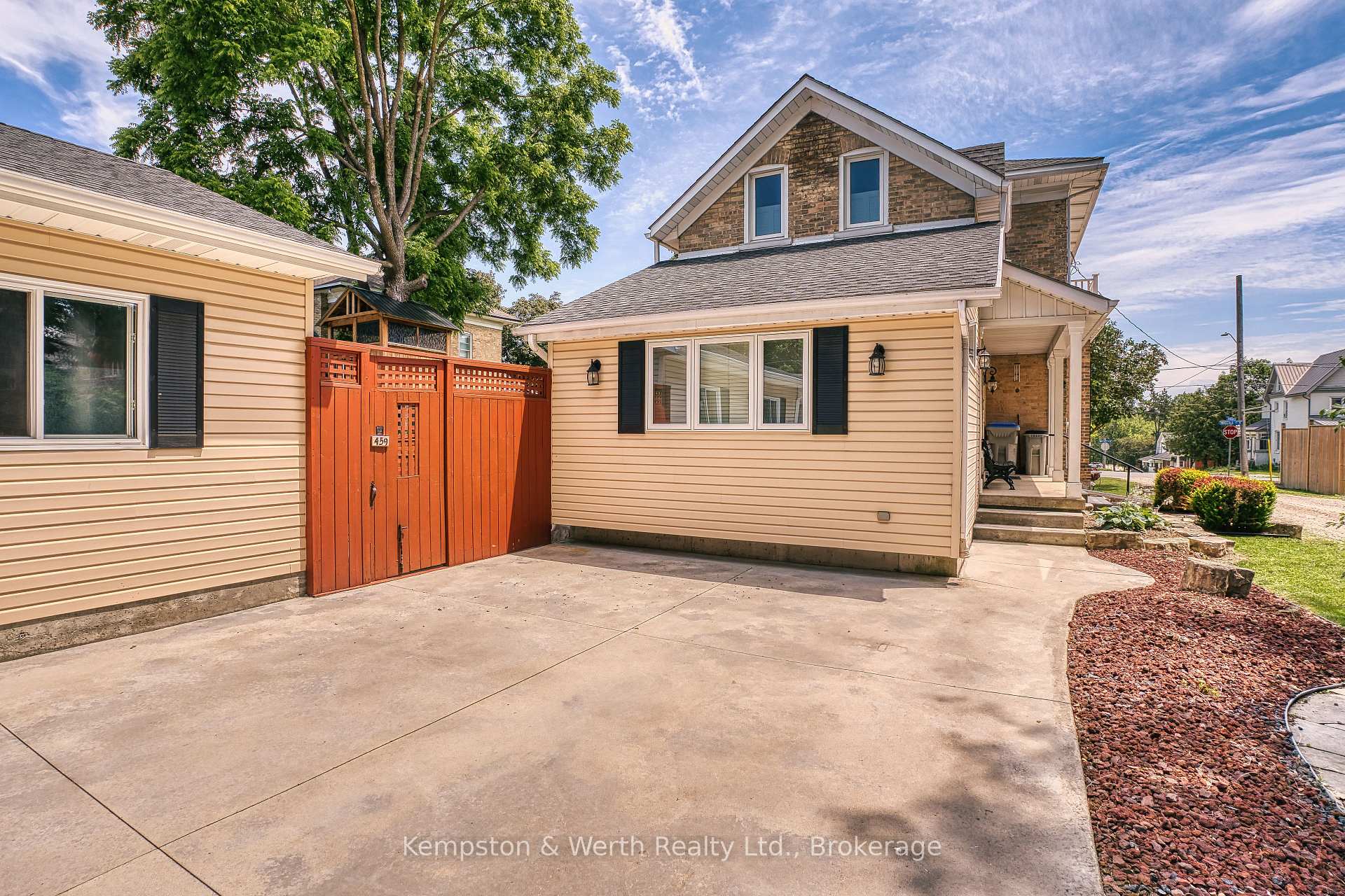 Photo 13 of 459 Wallace Avenue N, North Perth, Listowel — HOMEH