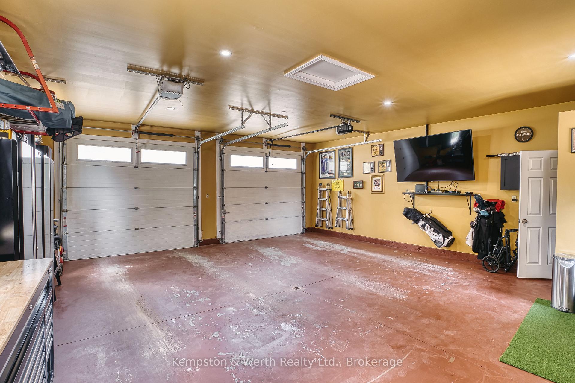 Photo 15 of 459 Wallace Avenue N, North Perth, Listowel — HOMEH