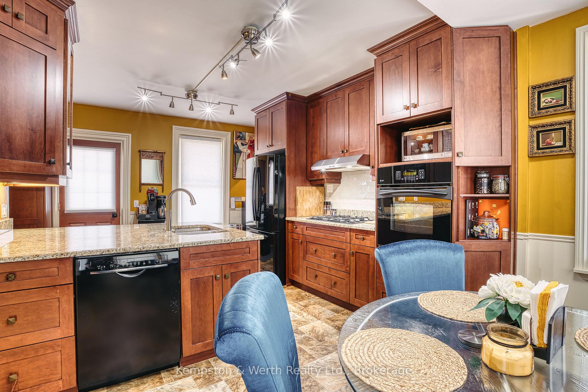 Photo 30 of 459 Wallace Avenue N, North Perth, Listowel — HOMEH