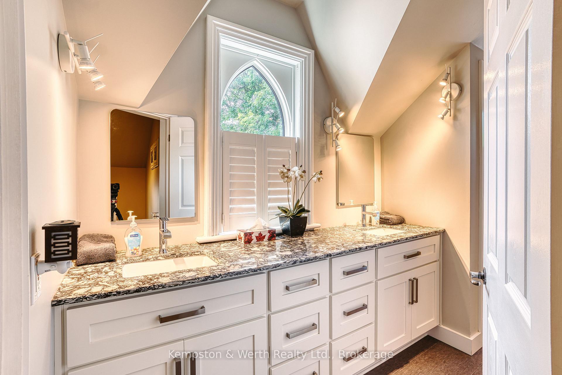 Photo 43 of 459 Wallace Avenue N, North Perth, Listowel — HOMEH