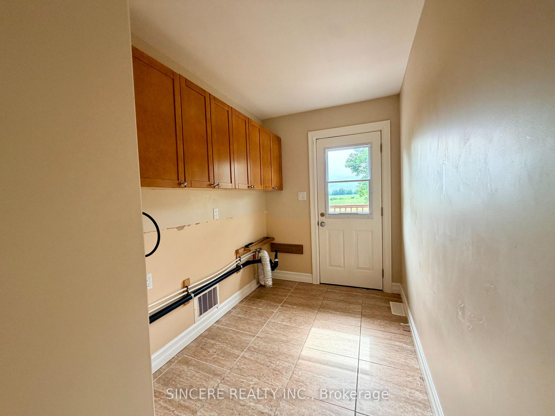 Photo 9 of 7132 County Rd 27, Essa, Thornton — HOMEH
