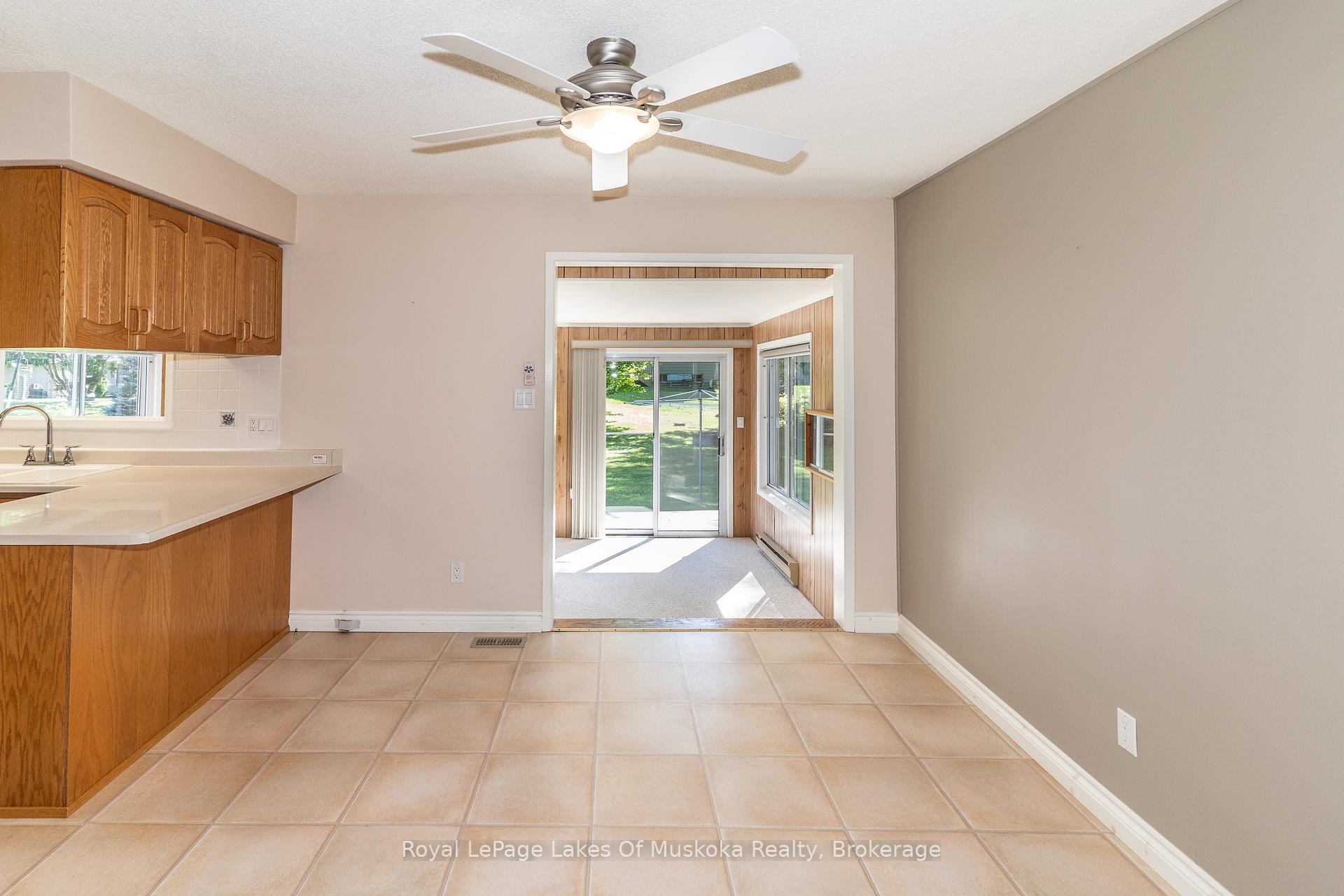 Photo 9 of 130 Robinson Avenue, Gravenhurst, Muskoka (S) — HOMEH