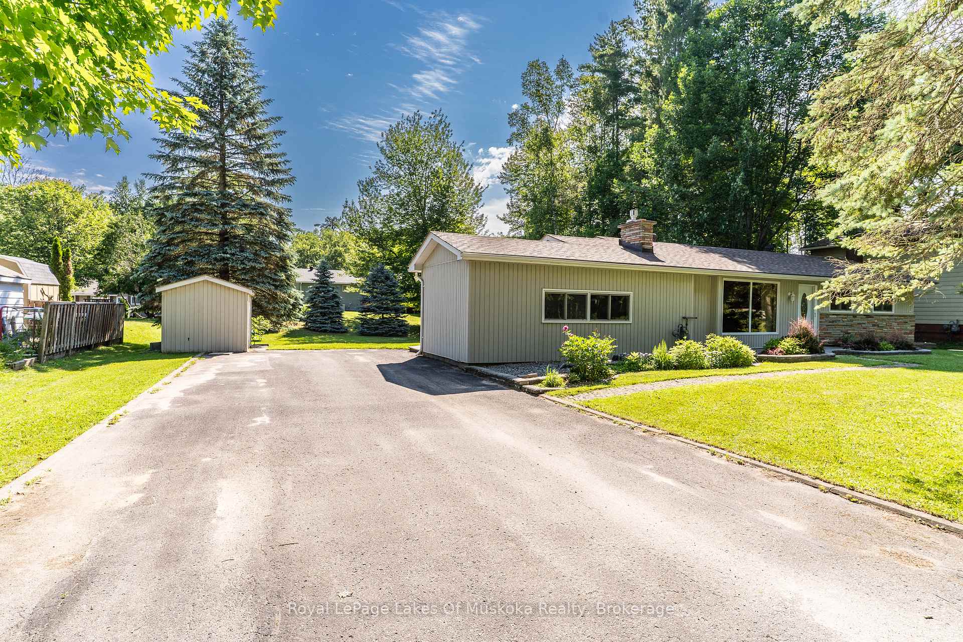 Photo 31 of 130 Robinson Avenue, Gravenhurst, Muskoka (S) — HOMEH