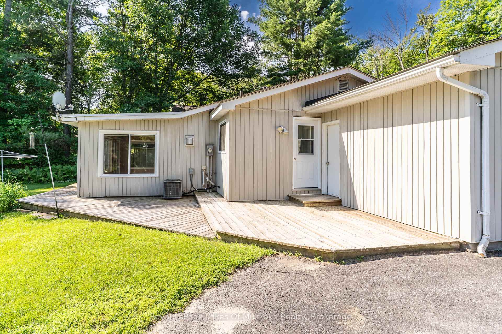 Photo 34 of 130 Robinson Avenue, Gravenhurst, Muskoka (S) — HOMEH