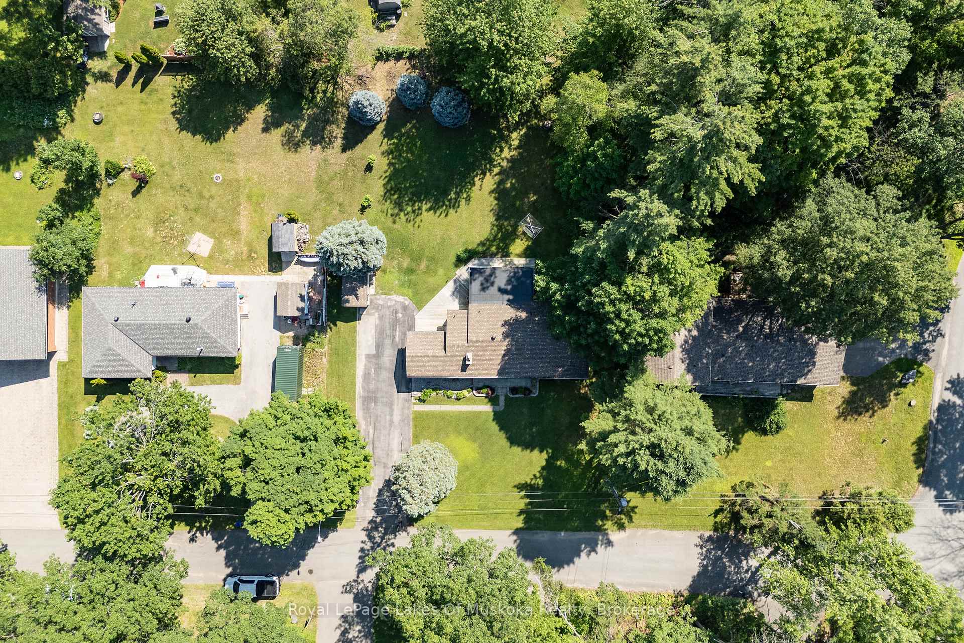 Photo 37 of 130 Robinson Avenue, Gravenhurst, Muskoka (S) — HOMEH