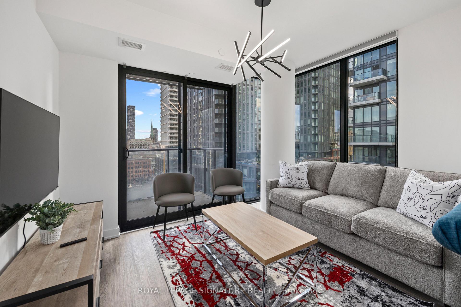 Photo 3 of Unit 1002, 47 Mutual Street, Toronto, Church-Yonge Corridor — HOMEH