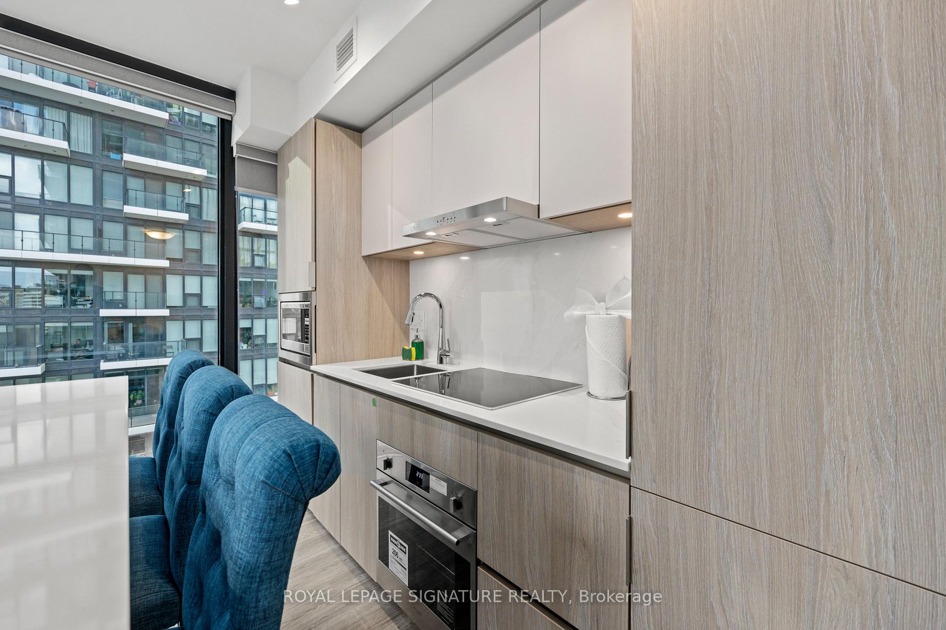 Photo 6 of Unit 1002, 47 Mutual Street, Toronto, Church-Yonge Corridor — HOMEH