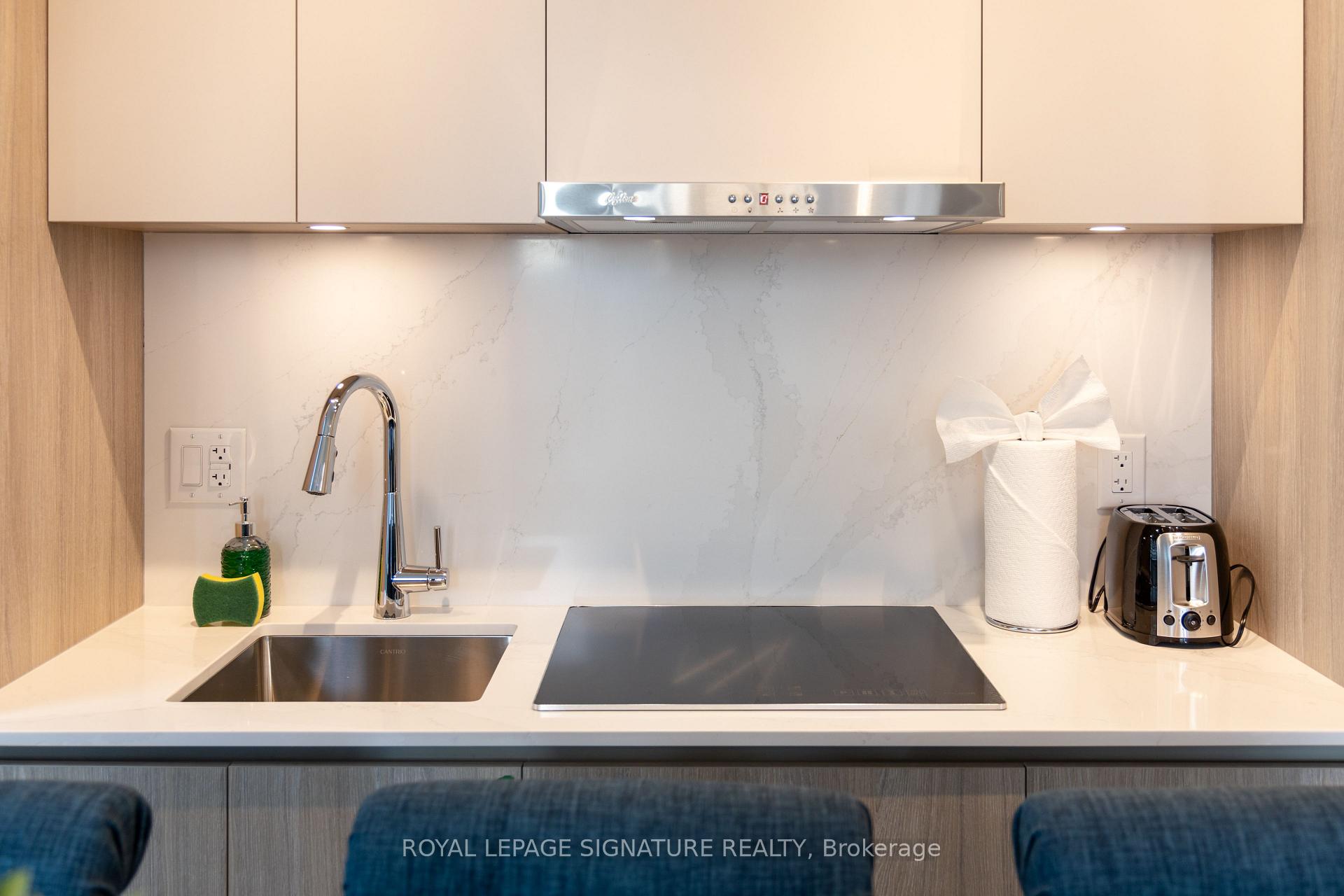 Photo 7 of Unit 1002, 47 Mutual Street, Toronto, Church-Yonge Corridor — HOMEH