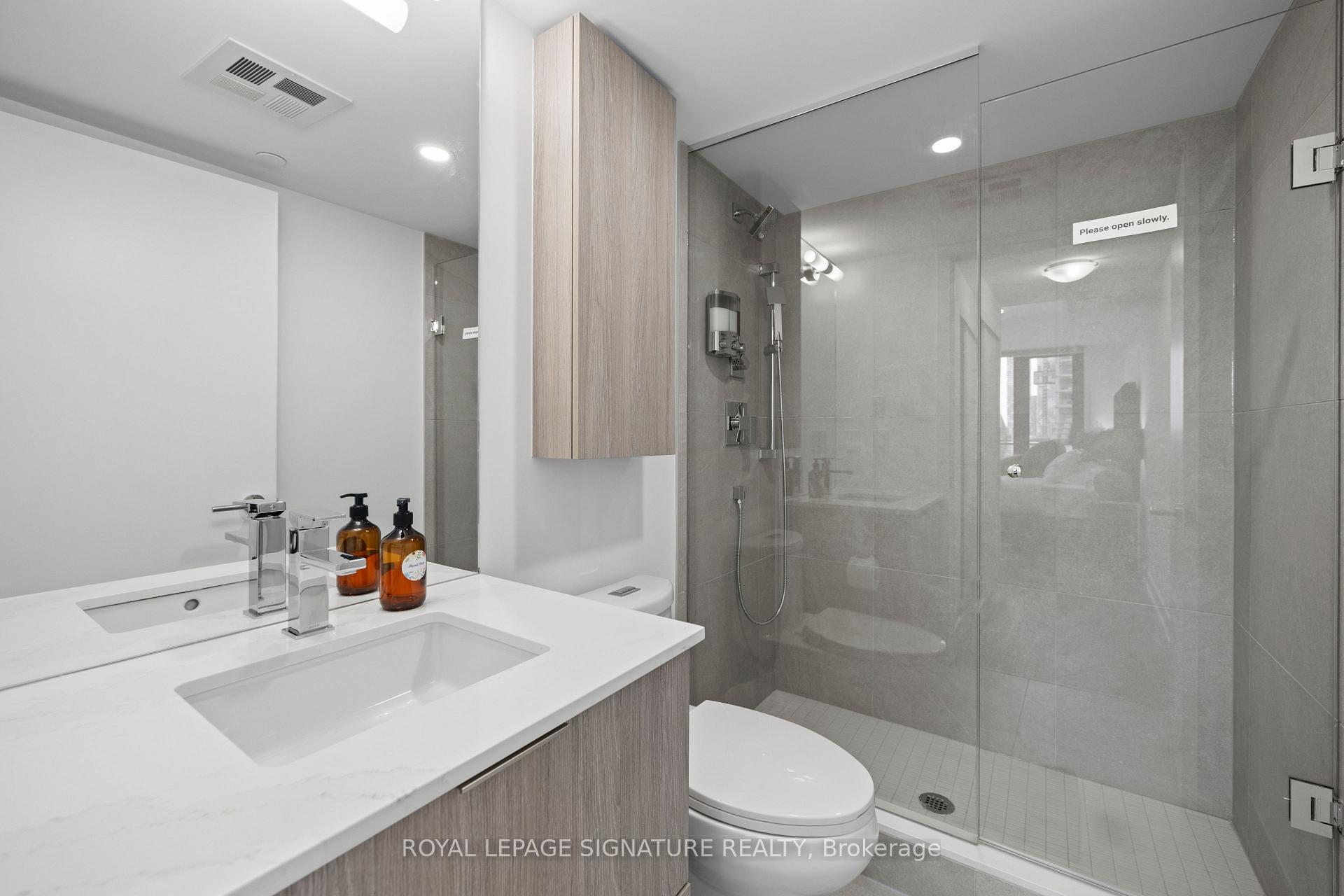 Photo 11 of Unit 1002, 47 Mutual Street, Toronto, Church-Yonge Corridor — HOMEH
