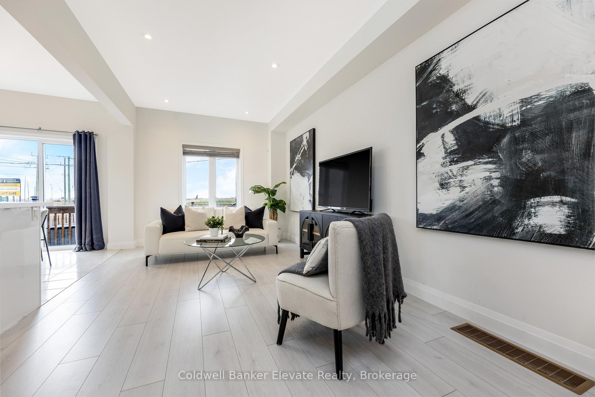 Photo 10 of 108 Flagg Avenue, Brant, Paris — HOMEH
