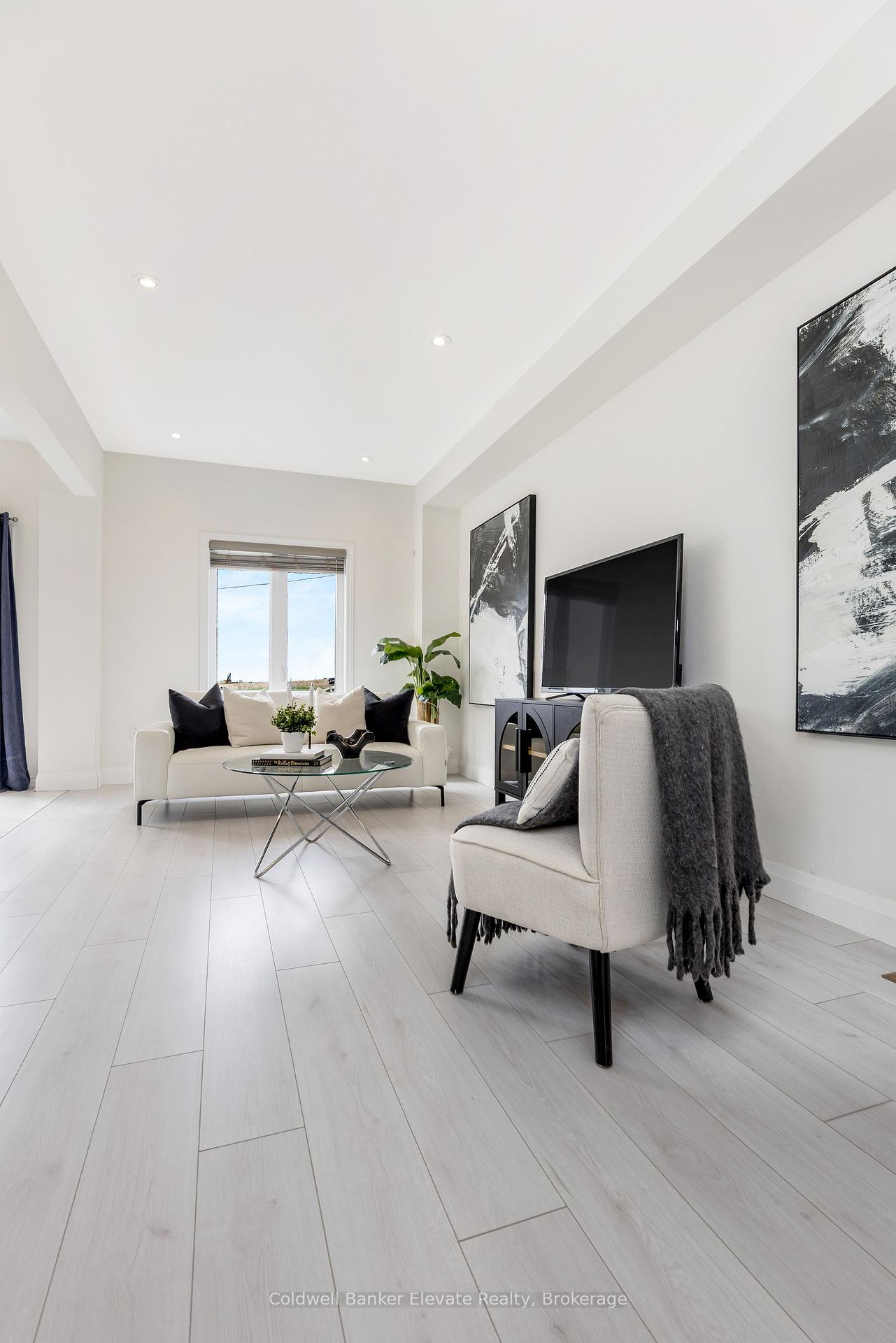 Photo 12 of 108 Flagg Avenue, Brant, Paris — HOMEH
