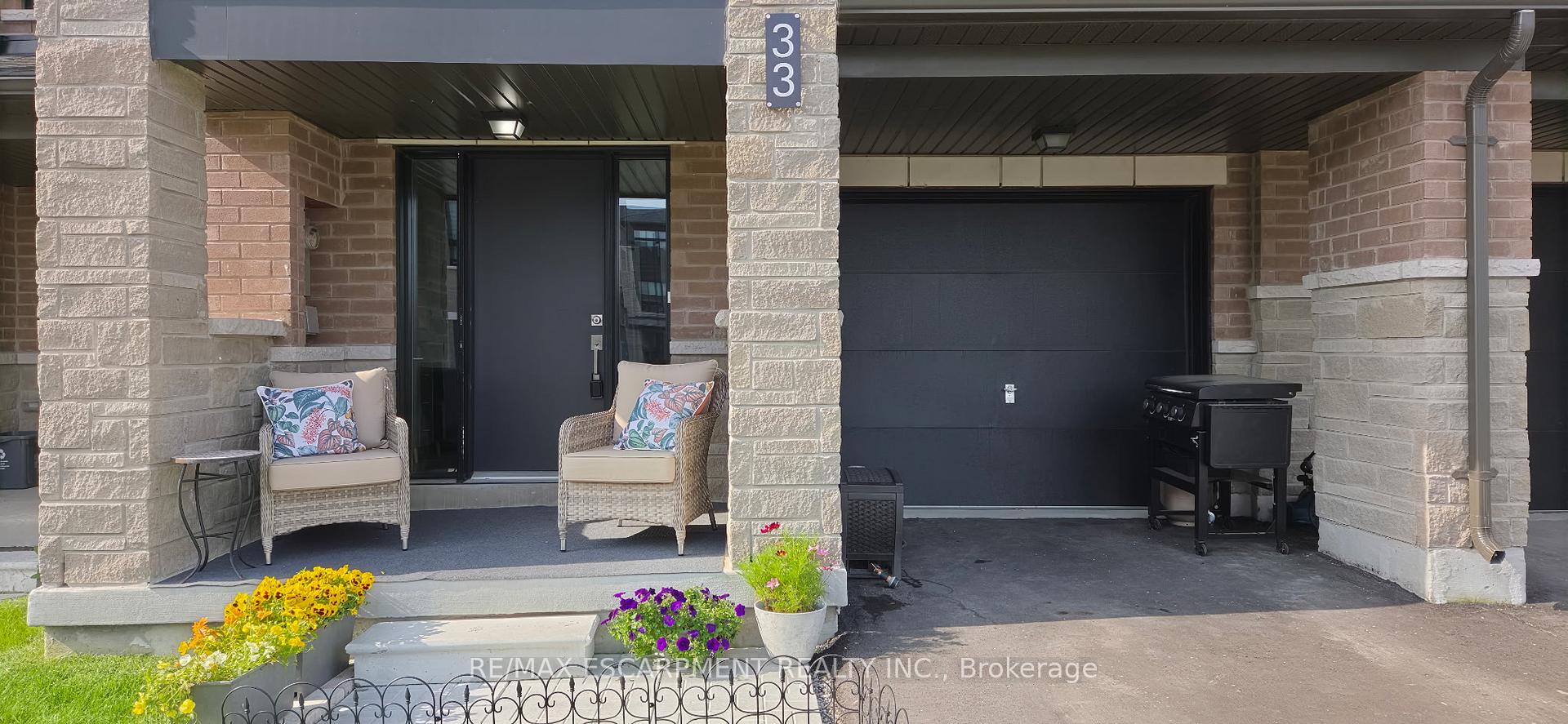 Photo 1 of 33 Red Maple Lane, Barrie, Innis-Shore — HOMEH