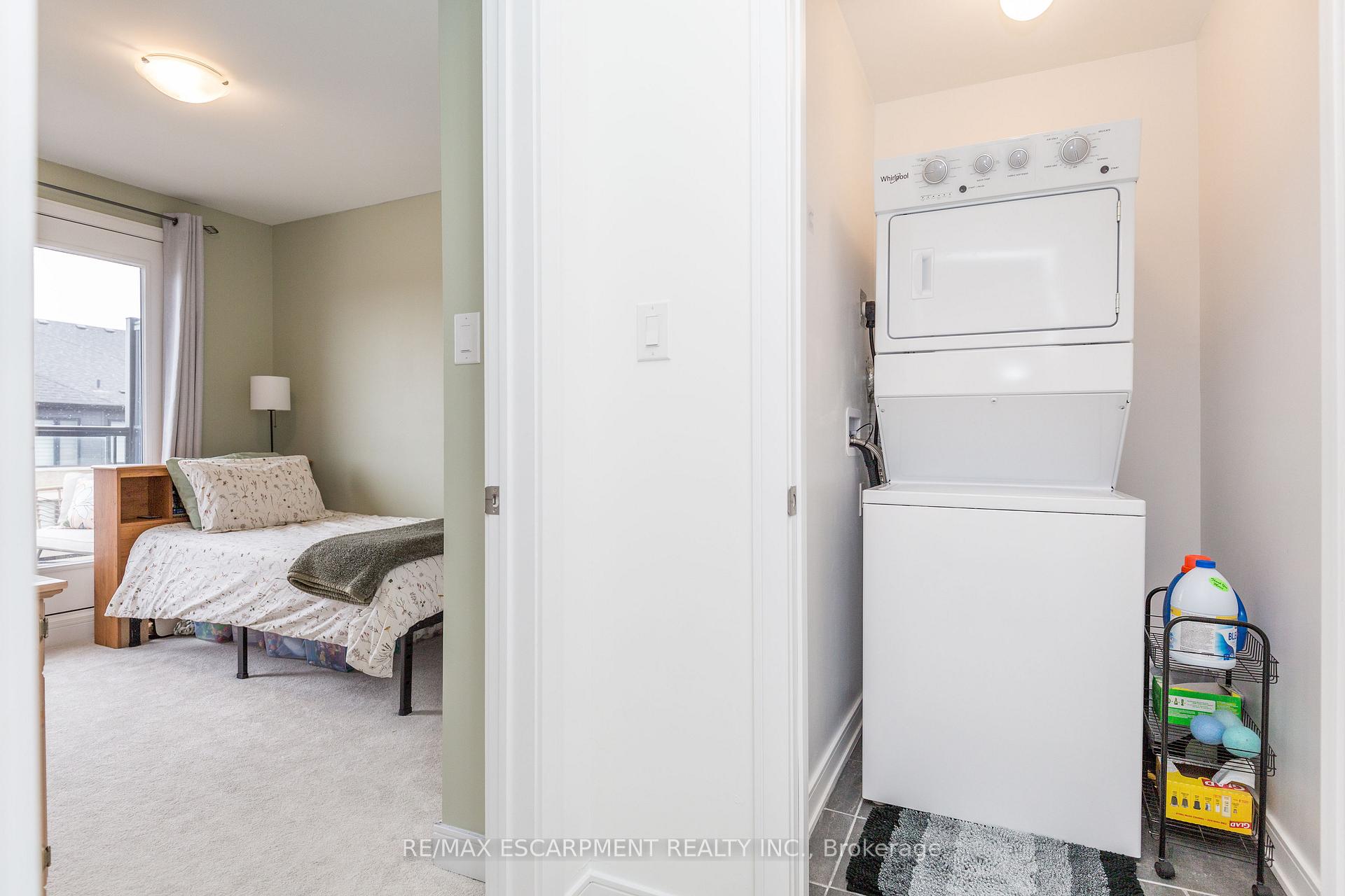Photo 33 of 33 Red Maple Lane, Barrie, Innis-Shore — HOMEH
