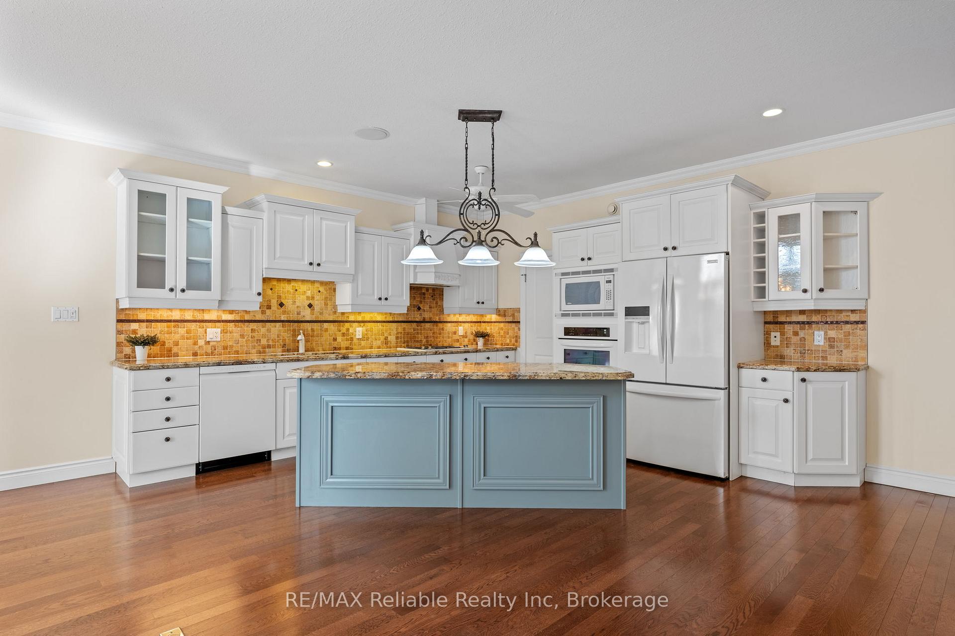 Photo 9 of 11 Oakwood Links Lane, South Huron, Stephen — HOMEH