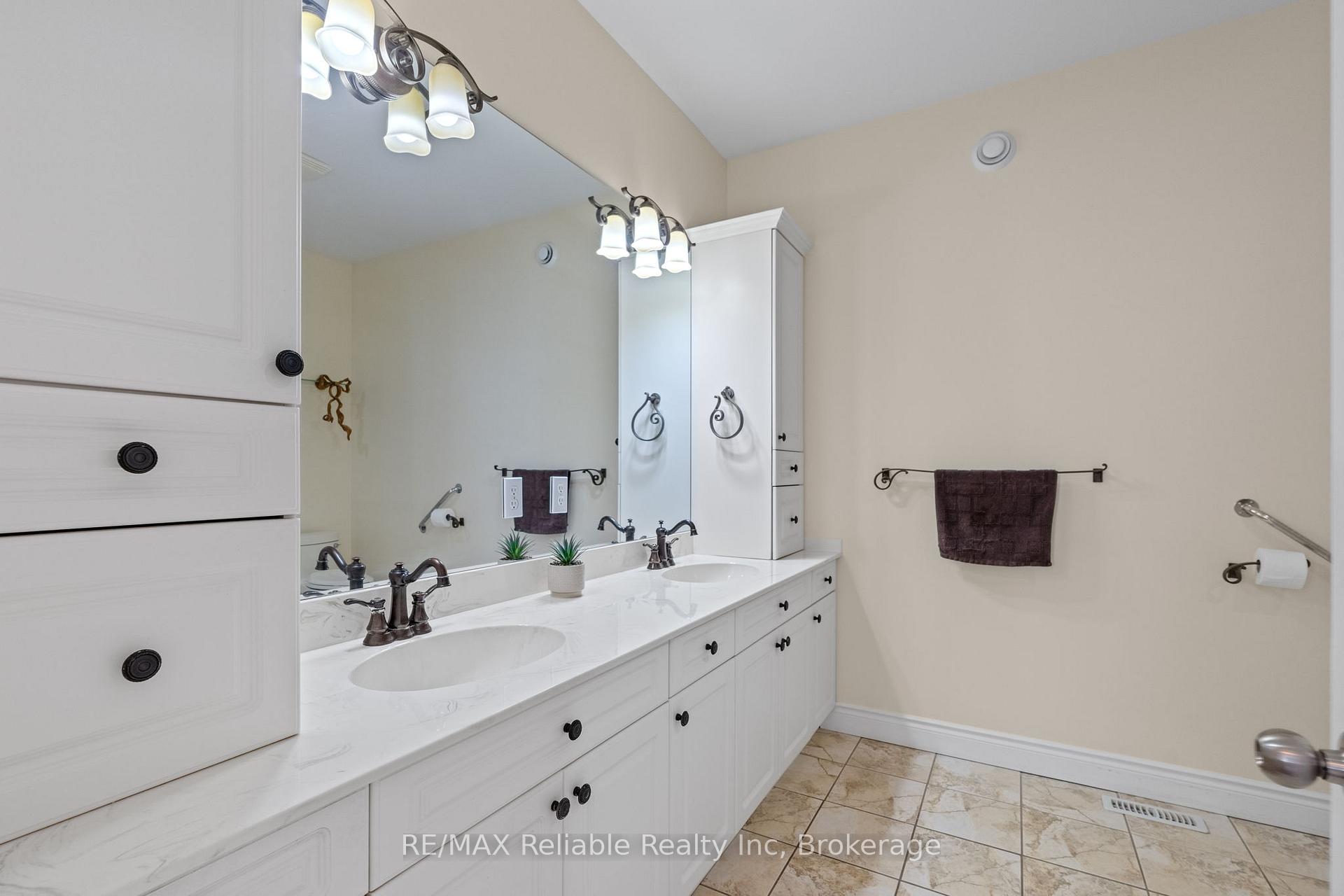 Photo 14 of 11 Oakwood Links Lane, South Huron, Stephen — HOMEH