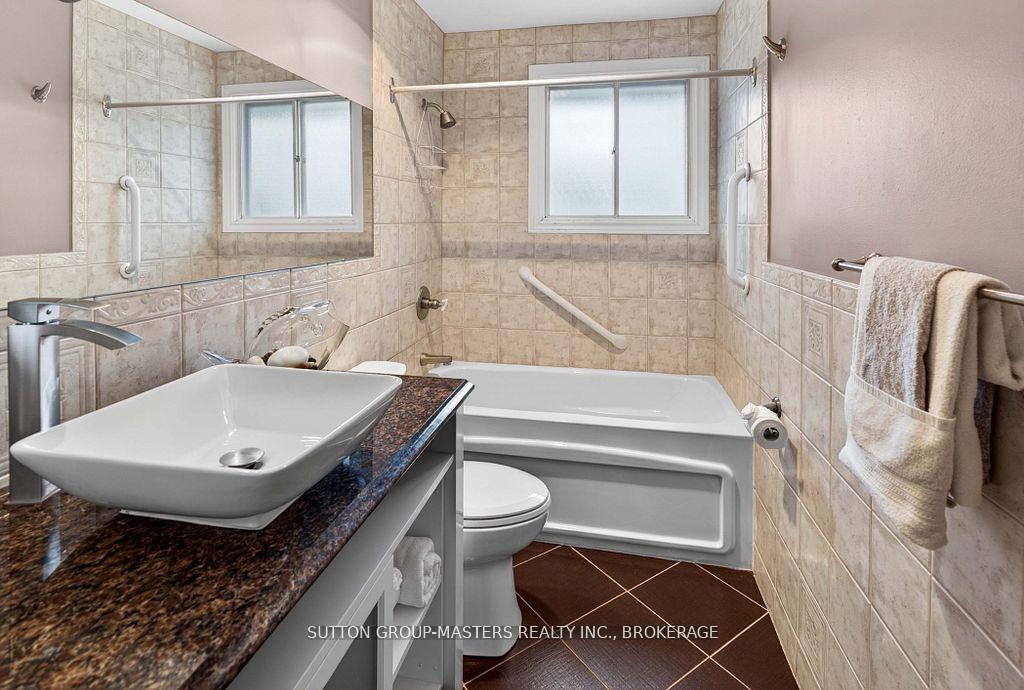 Photo 33 of 259 Inverness Crescent, Kingston, West of Sir John A. Blvd — HOMEH