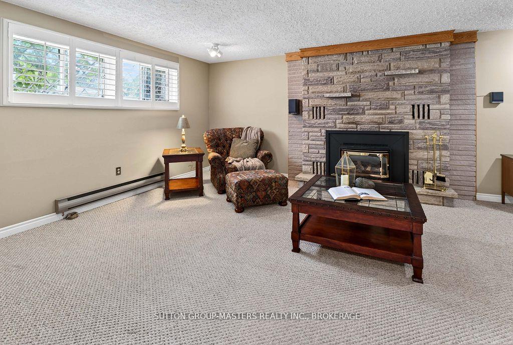 Photo 36 of 259 Inverness Crescent, Kingston, West of Sir John A. Blvd — HOMEH