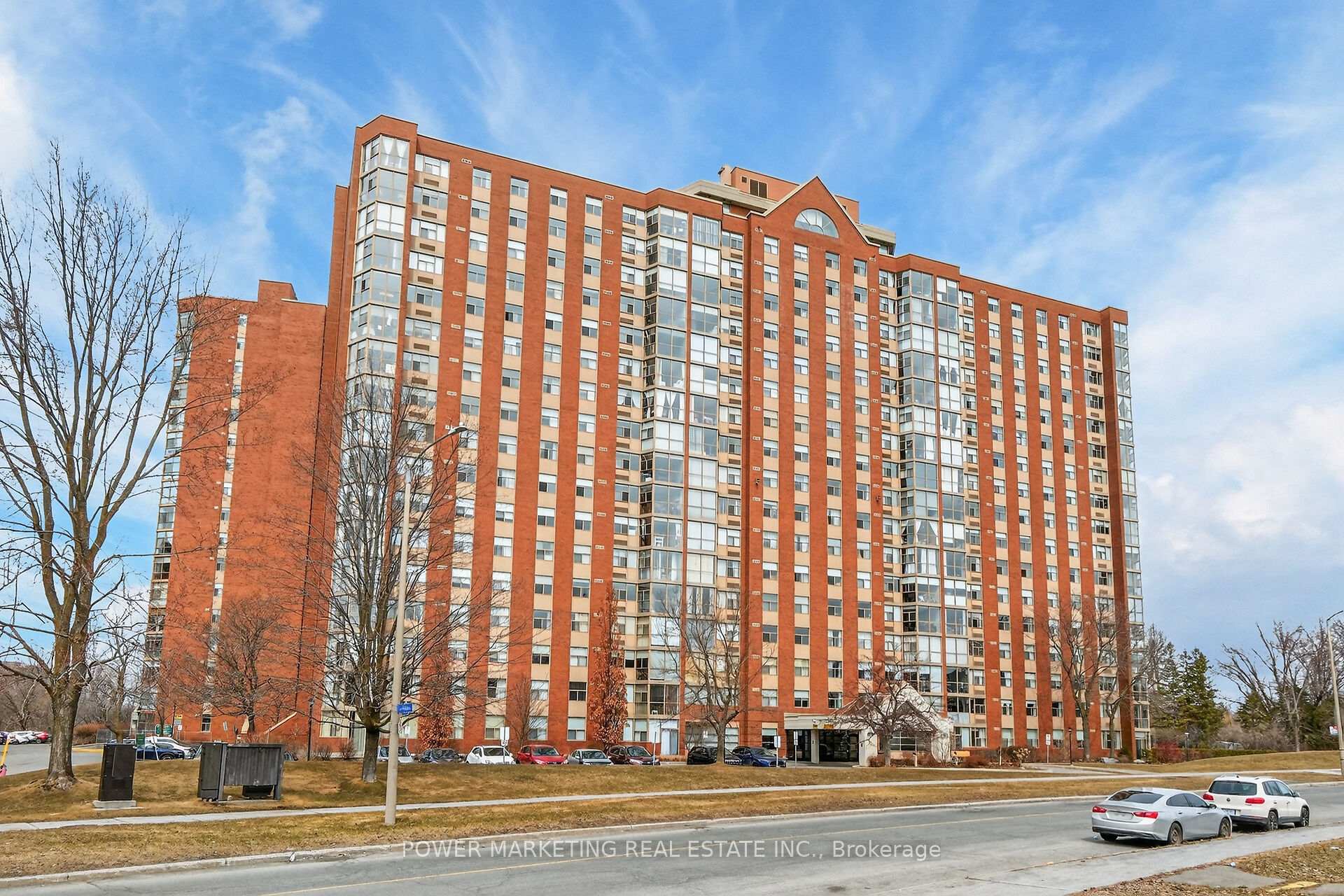 Photo 2 of Unit 1204, 2760 Carousel Crescent, Ottawa, Emerald Woods/Sawmill Creek — HOMEH