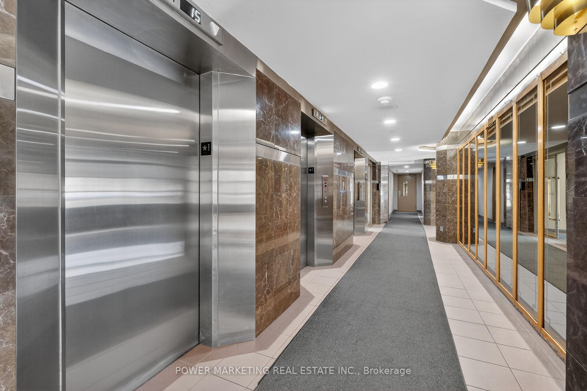 Photo 8 of Unit 1204, 2760 Carousel Crescent, Ottawa, Emerald Woods/Sawmill Creek — HOMEH