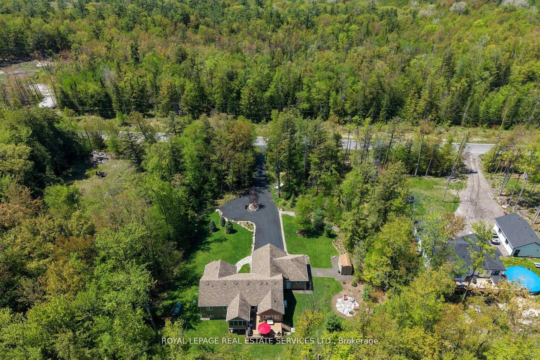 Photo 57 of 1045 Tower Crescent, Gravenhurst, Morrison — HOMEH