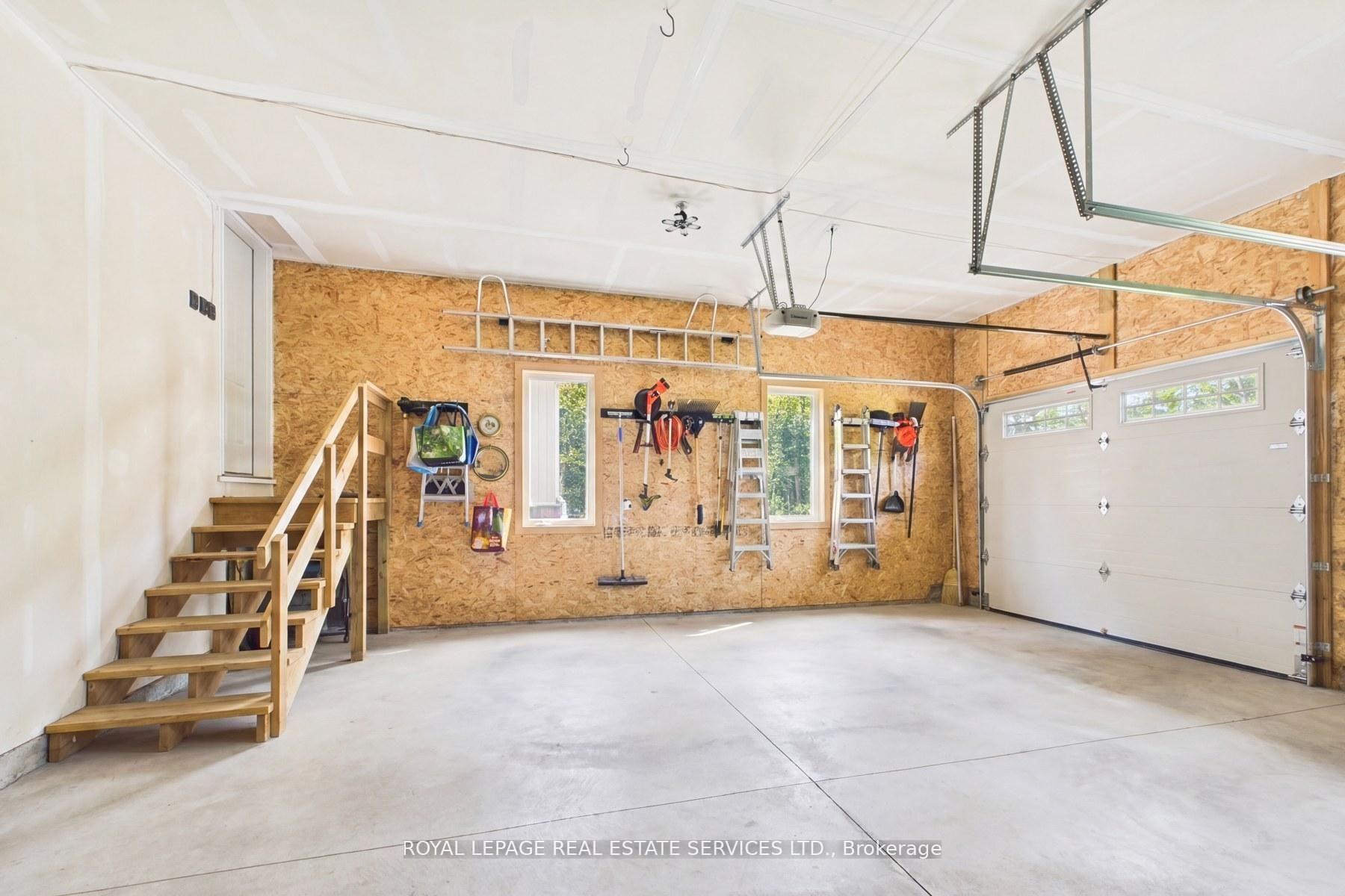 Photo 58 of 1045 Tower Crescent, Gravenhurst, Morrison — HOMEH