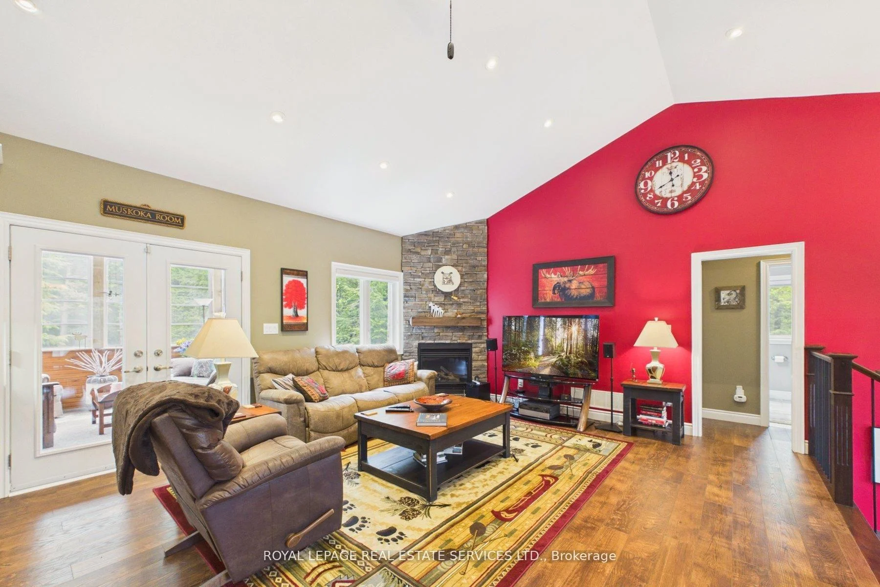 Photo 8 of 1045 Tower Crescent, Gravenhurst, Morrison — HOMEH
