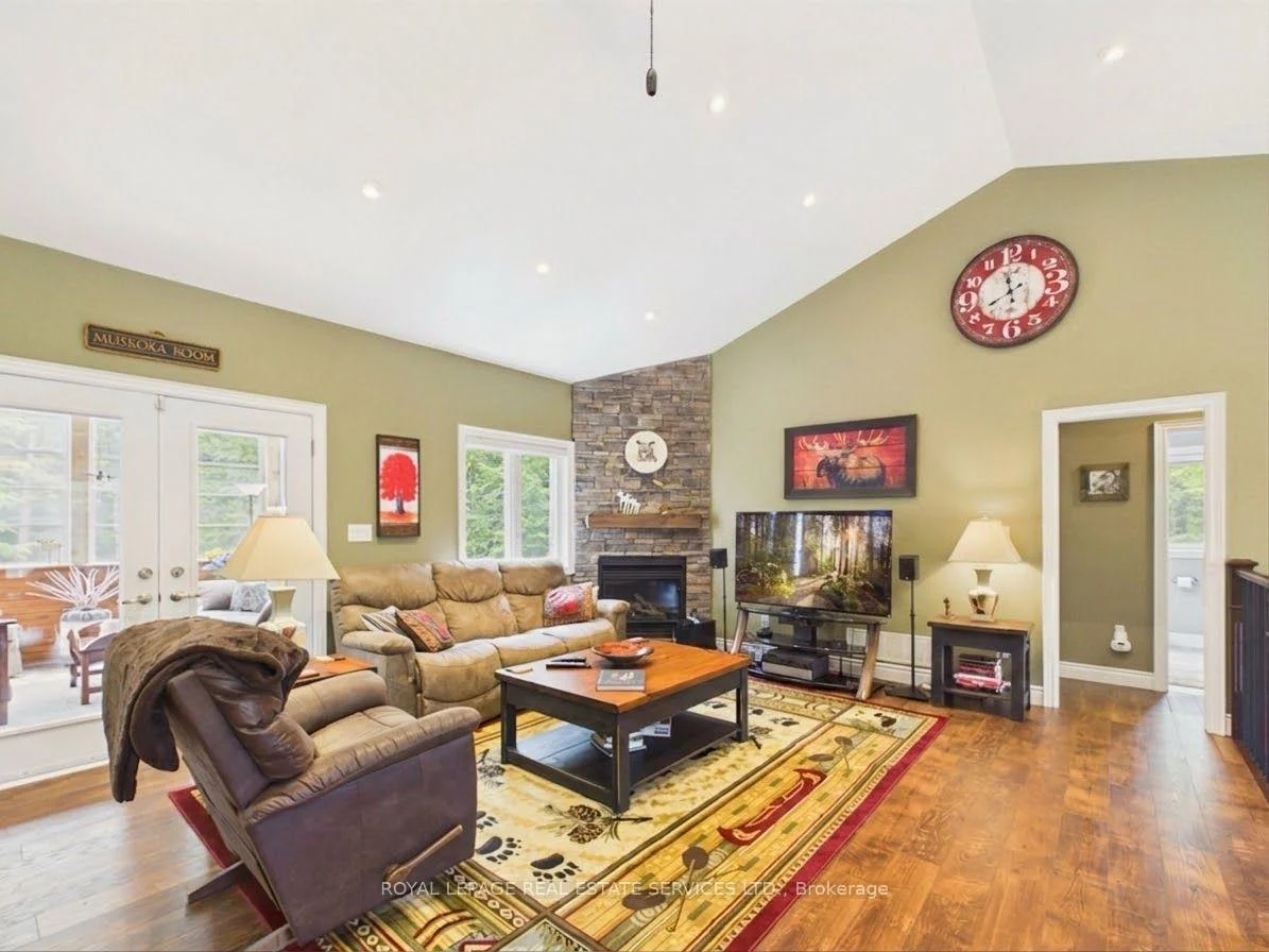 Photo 11 of 1045 Tower Crescent, Gravenhurst, Morrison — HOMEH