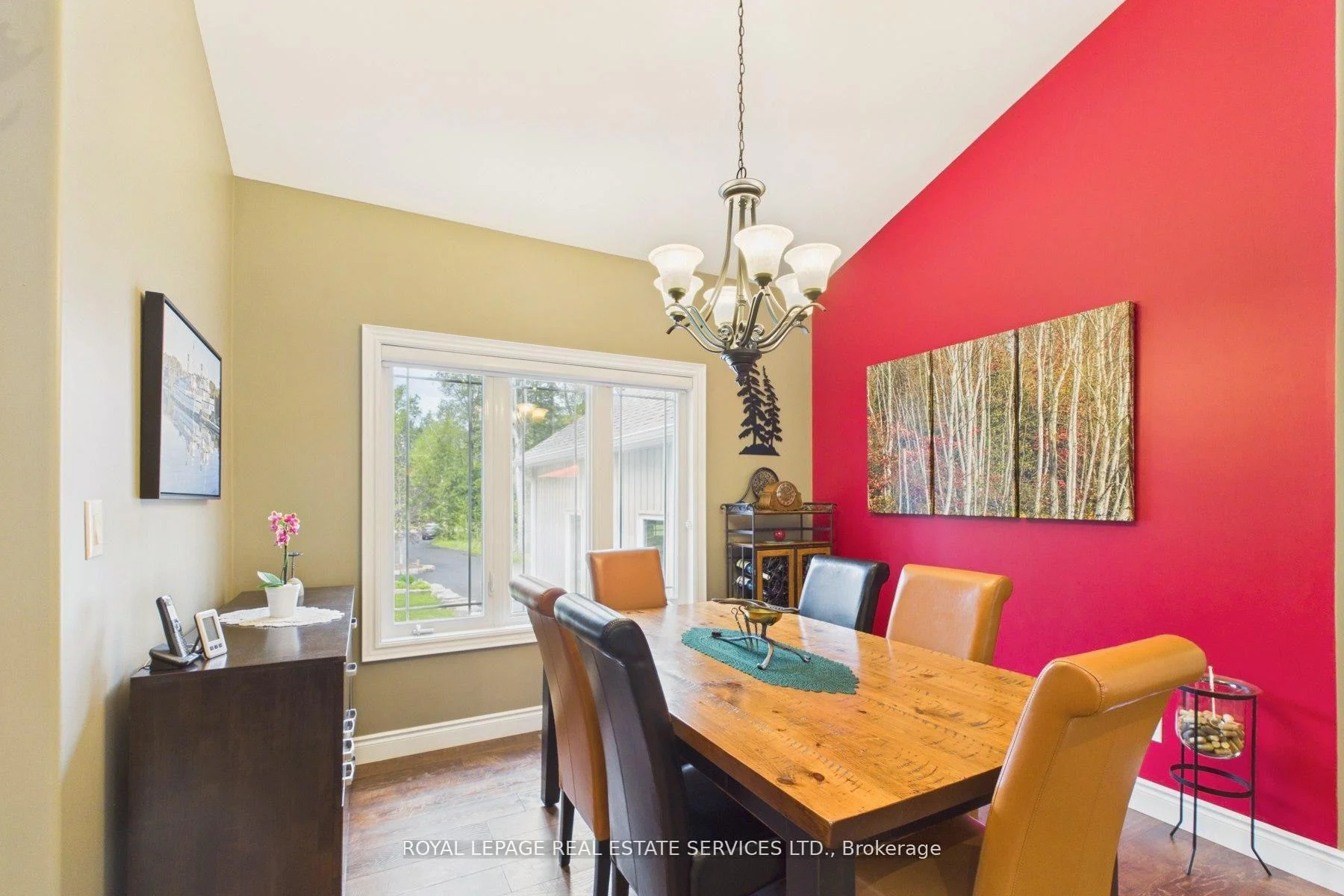 Photo 19 of 1045 Tower Crescent, Gravenhurst, Morrison — HOMEH