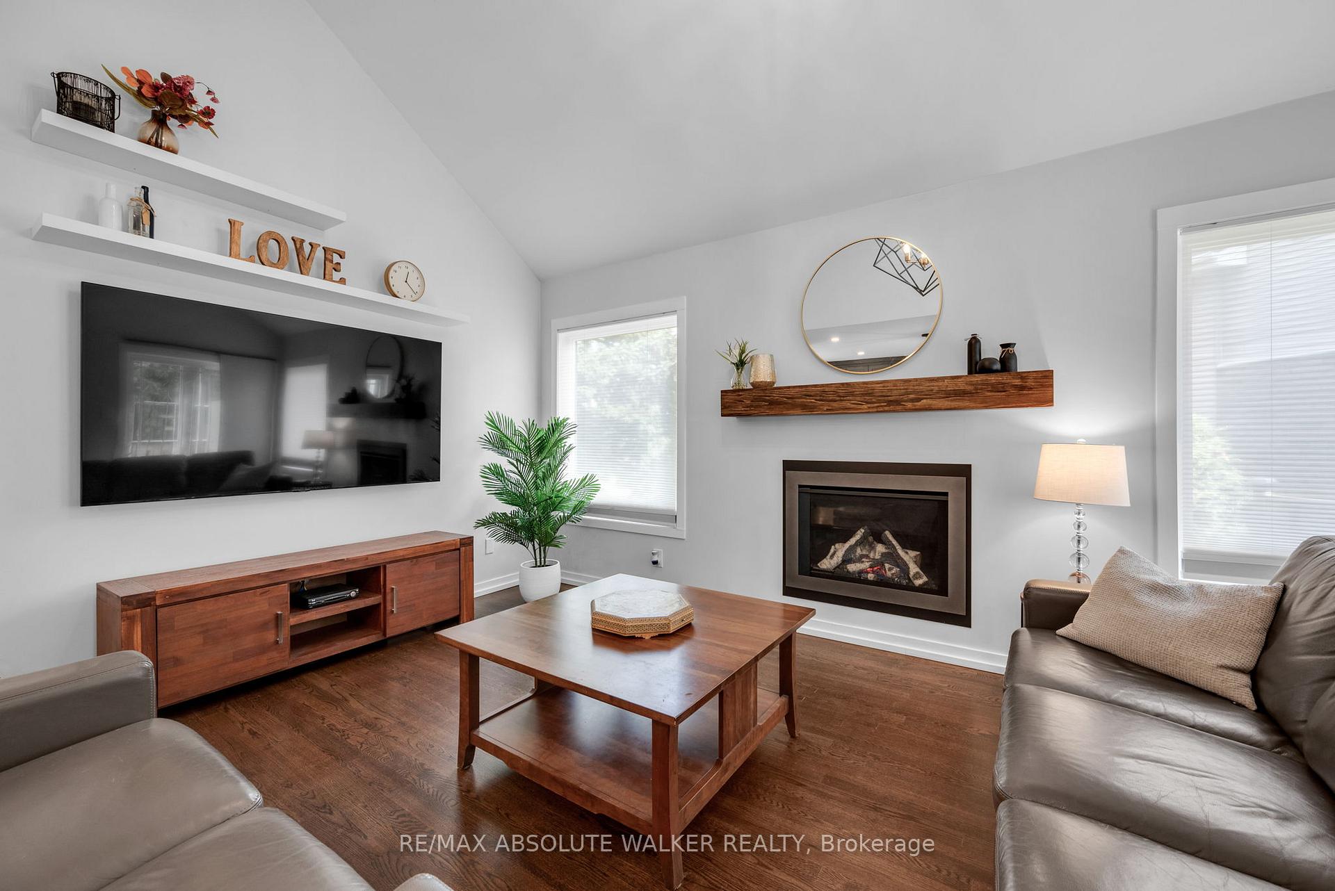 Photo 15 of 1368 Norview Crescent, Ottawa, Fallingbrook/Ridgemount — HOMEH