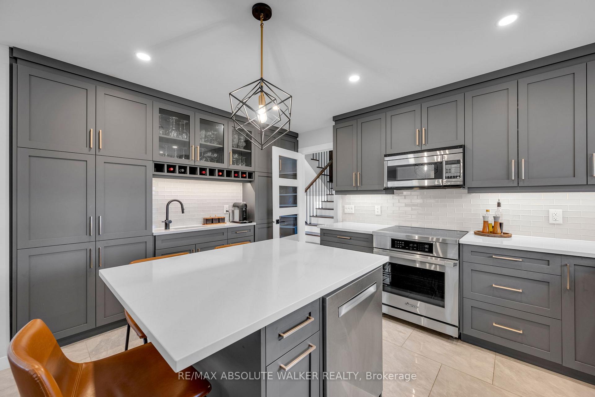 Photo 18 of 1368 Norview Crescent, Ottawa, Fallingbrook/Ridgemount — HOMEH