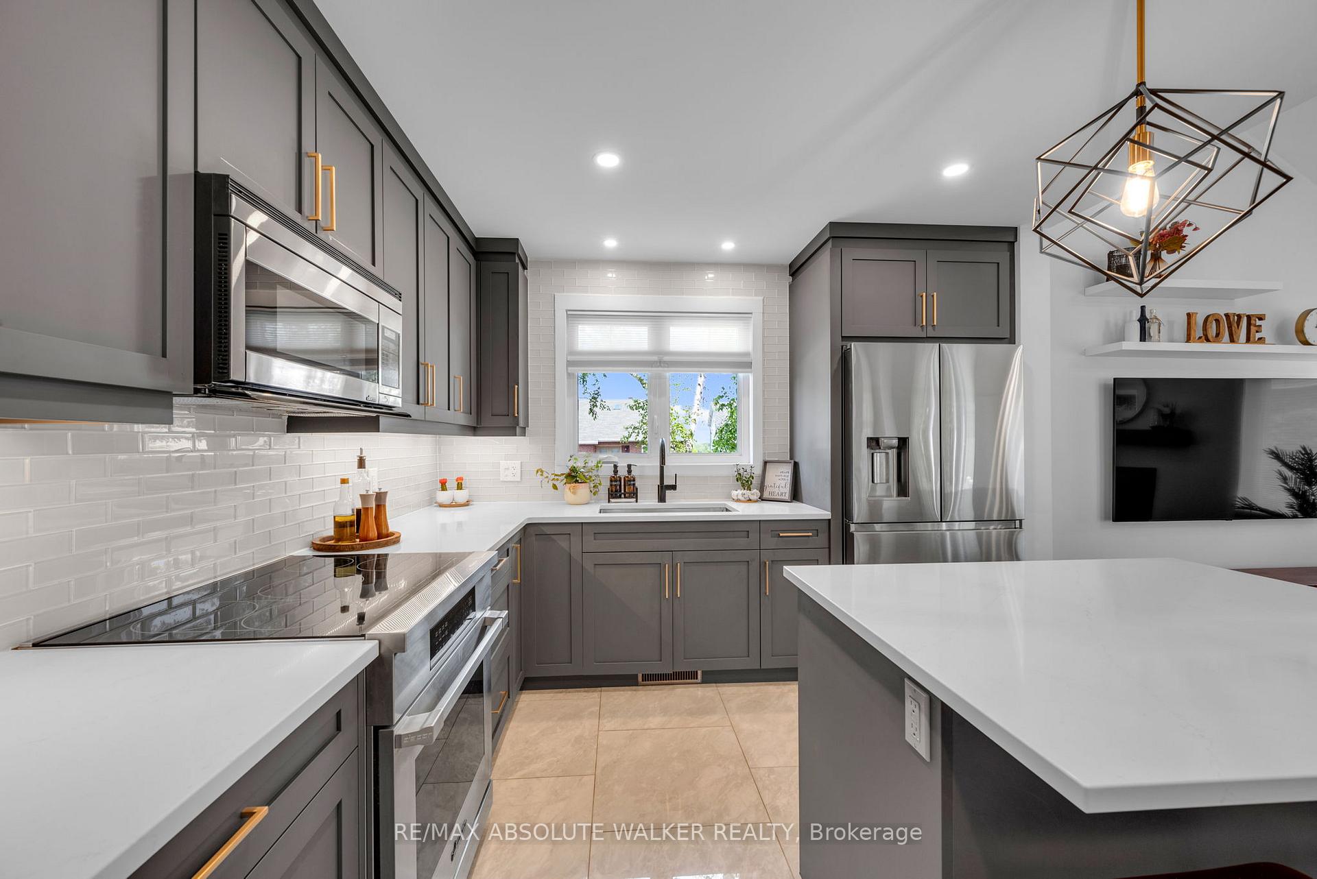 Photo 21 of 1368 Norview Crescent, Ottawa, Fallingbrook/Ridgemount — HOMEH