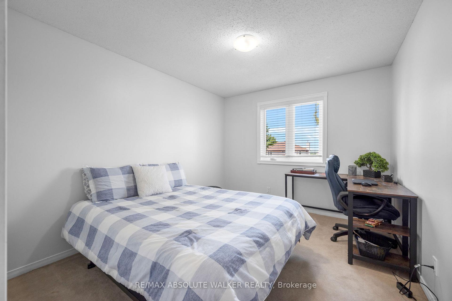 Photo 31 of 1368 Norview Crescent, Ottawa, Fallingbrook/Ridgemount — HOMEH