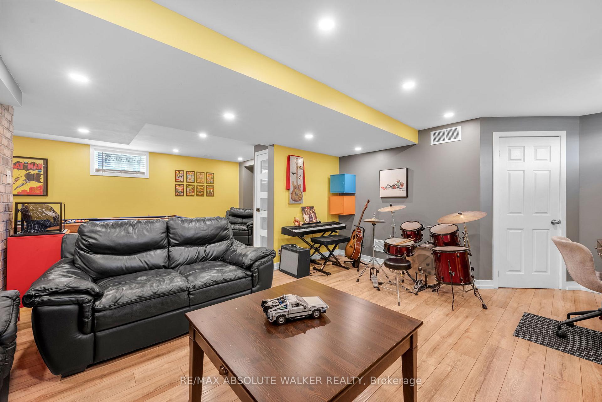 Photo 39 of 1368 Norview Crescent, Ottawa, Fallingbrook/Ridgemount — HOMEH