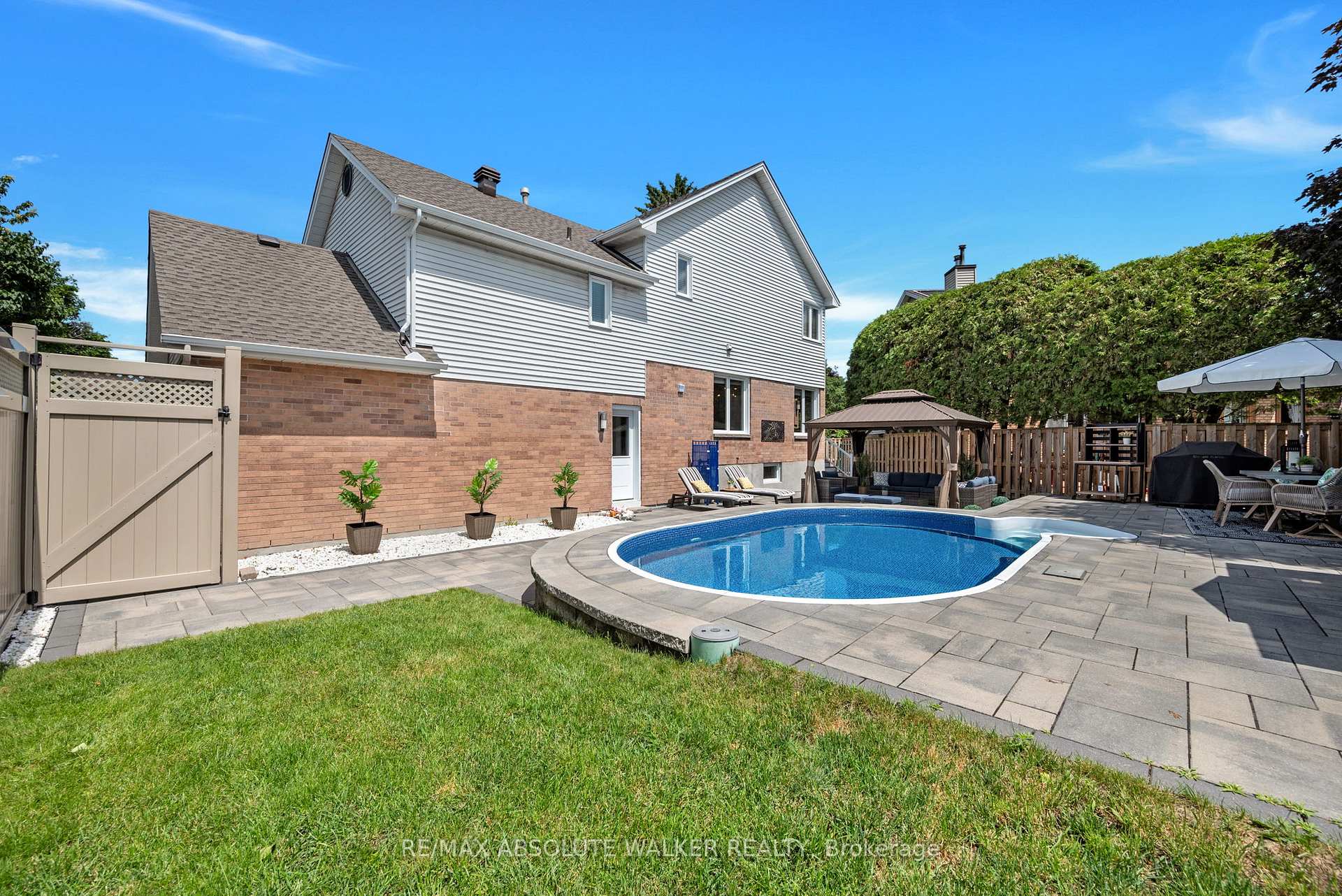 Photo 44 of 1368 Norview Crescent, Ottawa, Fallingbrook/Ridgemount — HOMEH