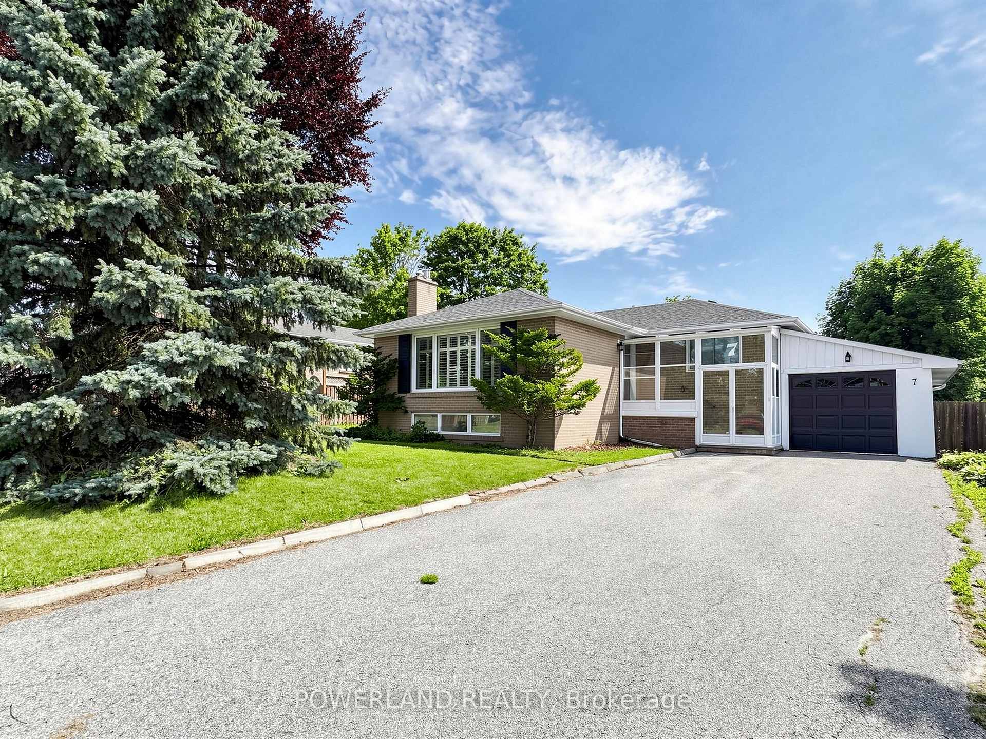Photo 4 of 7 Laurentide Avenue, Aurora, Aurora Heights — HOMEH