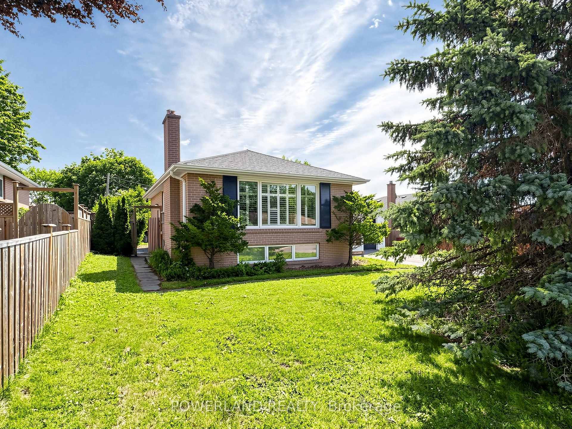 Photo 6 of 7 Laurentide Avenue, Aurora, Aurora Heights — HOMEH