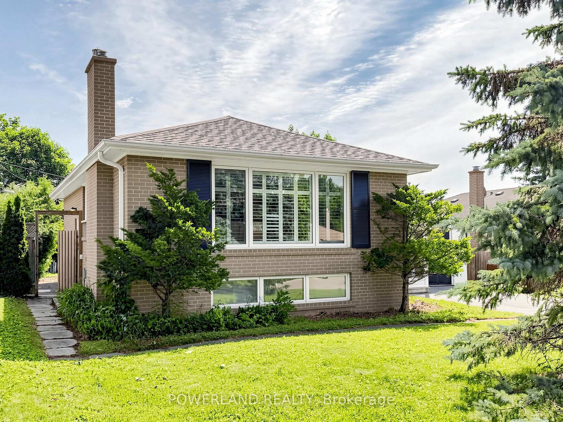 Photo 7 of 7 Laurentide Avenue, Aurora, Aurora Heights — HOMEH