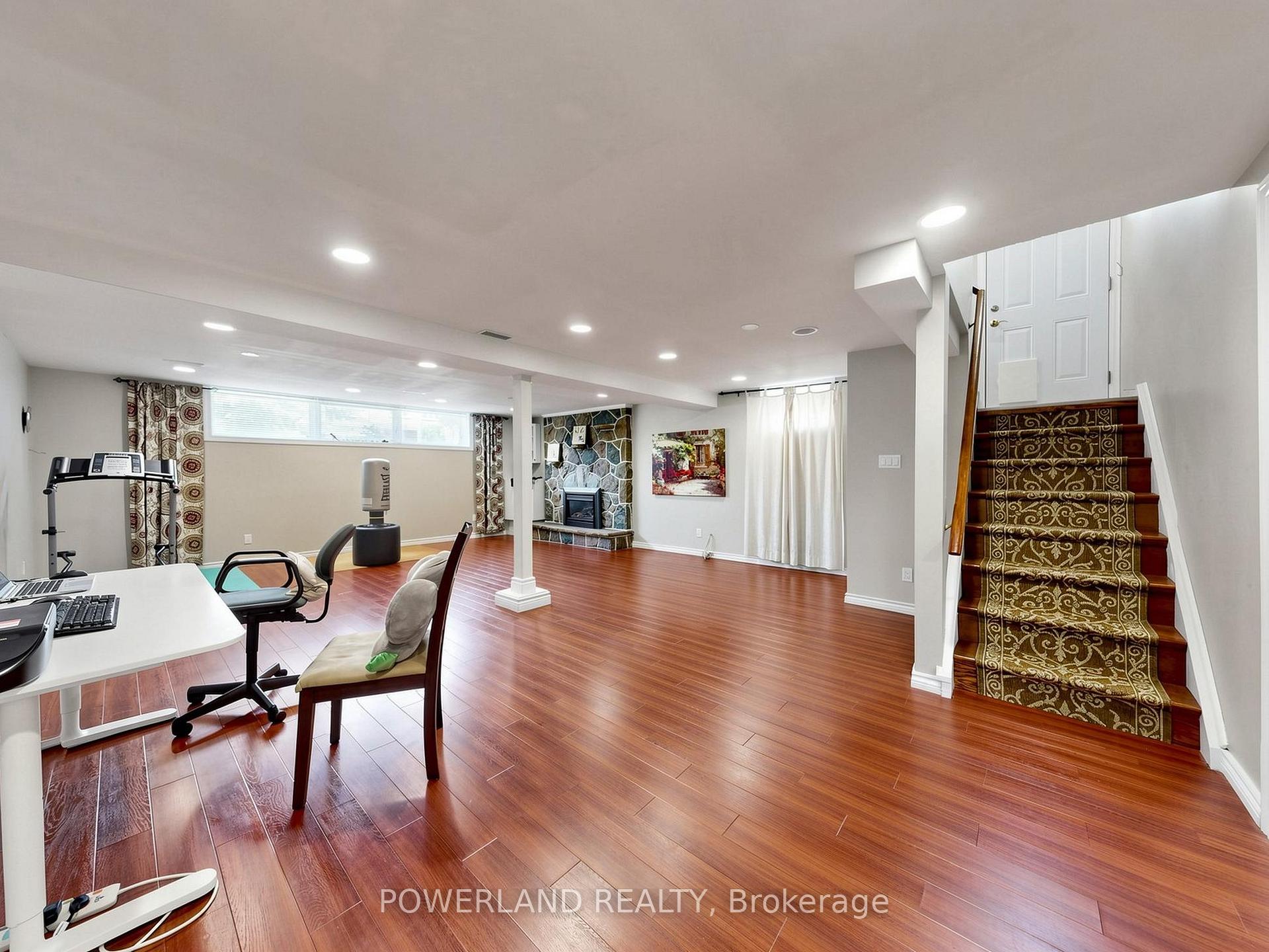 Photo 33 of 7 Laurentide Avenue, Aurora, Aurora Heights — HOMEH