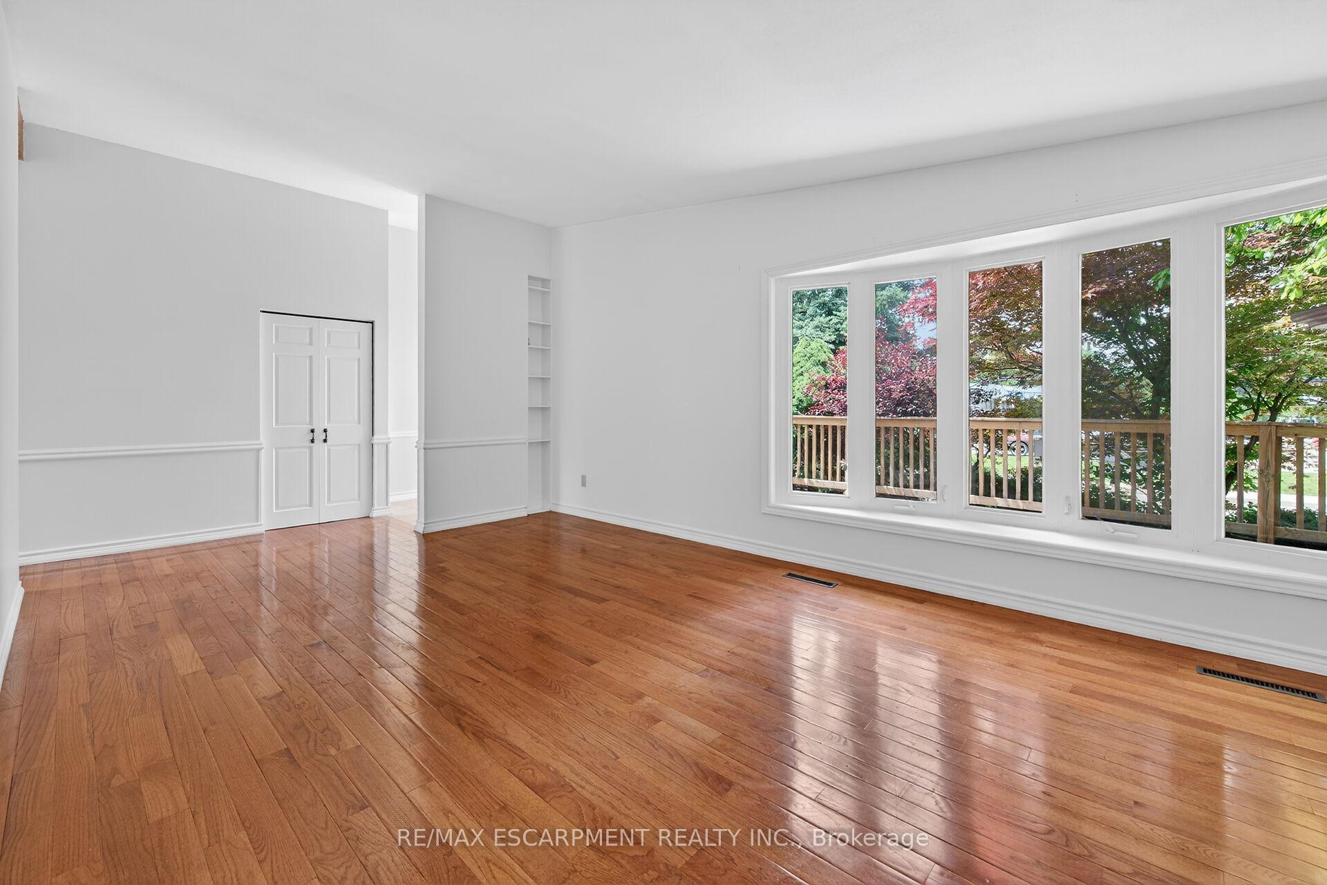 Photo 8 of 217 West 15th Street, Hamilton, Buchanan — HOMEH