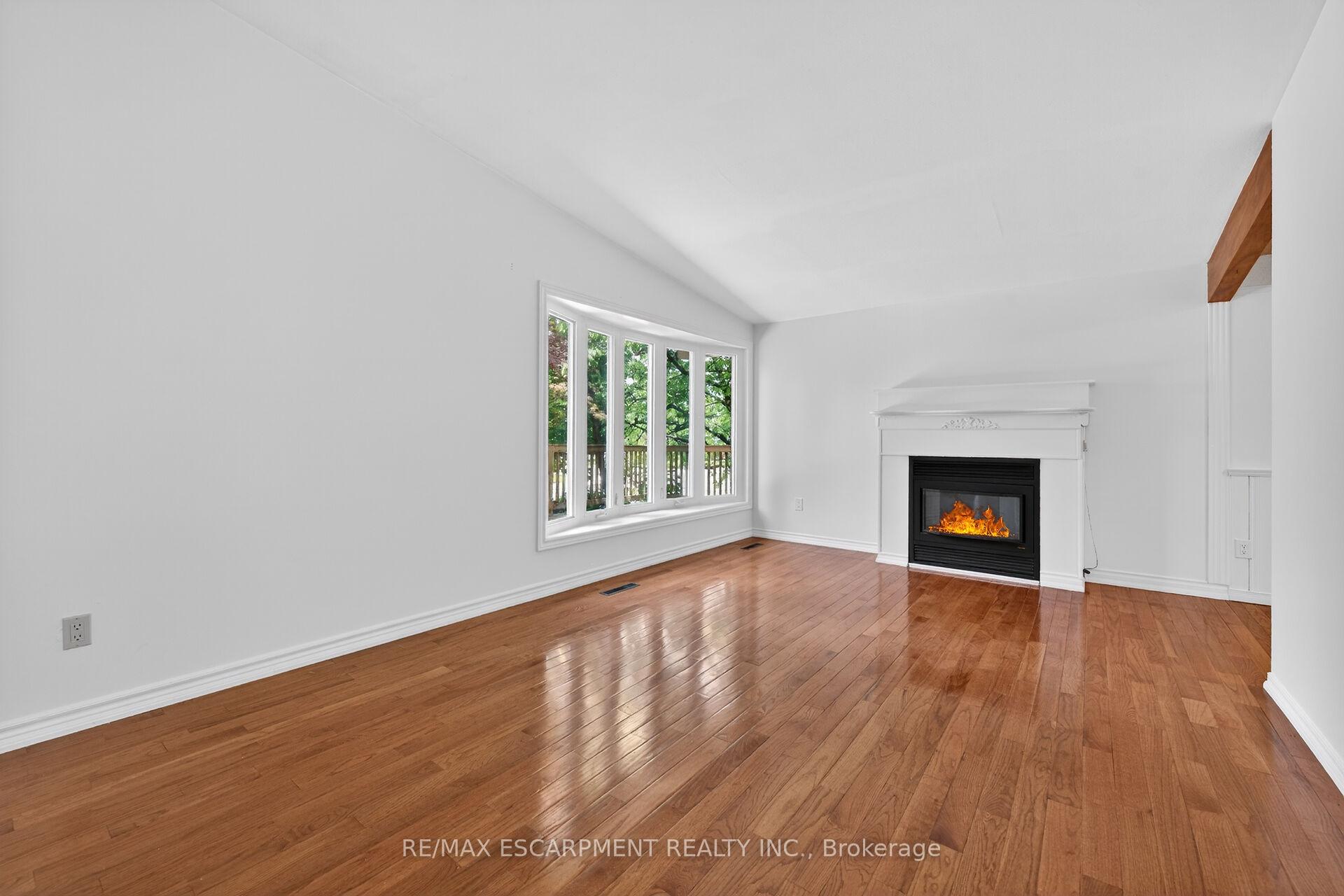 Photo 9 of 217 West 15th Street, Hamilton, Buchanan — HOMEH