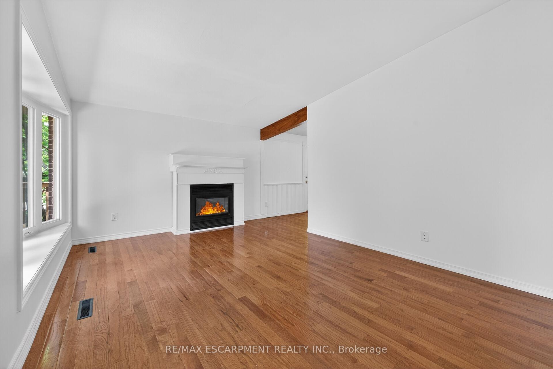 Photo 10 of 217 West 15th Street, Hamilton, Buchanan — HOMEH
