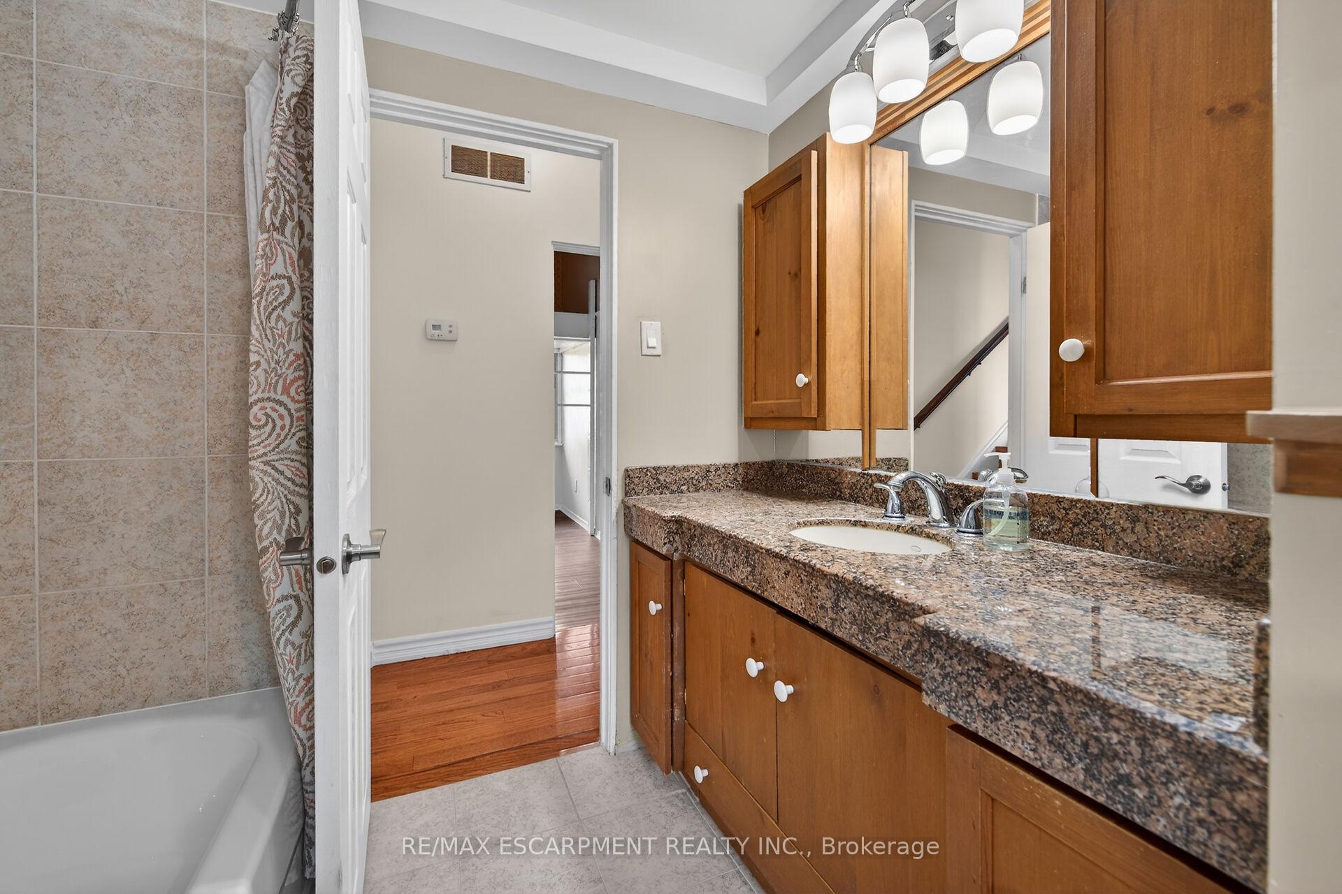 Photo 22 of 217 West 15th Street, Hamilton, Buchanan — HOMEH
