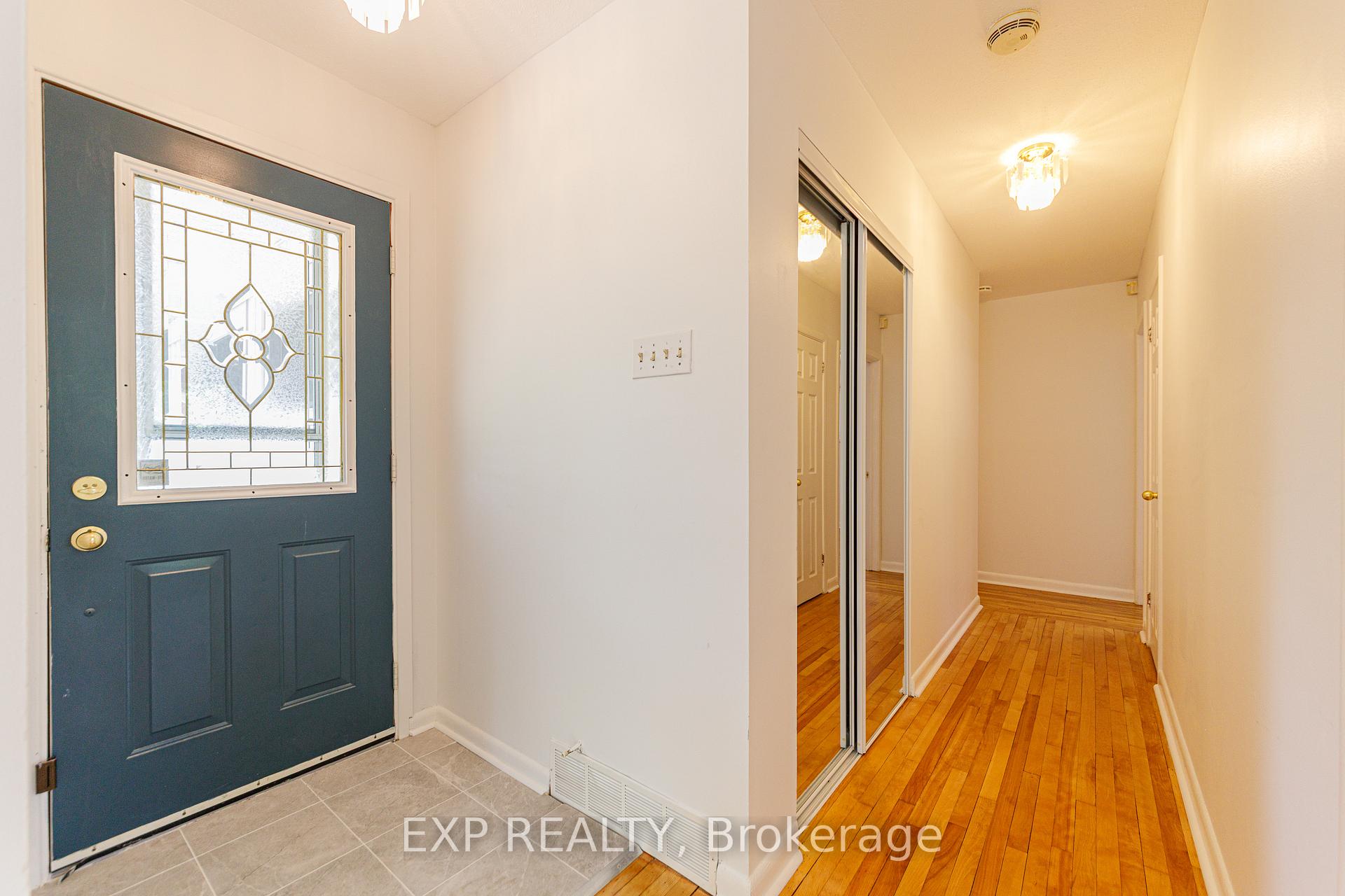 Photo 5 of 2097 Kingsley Road, Ottawa, Parkway Park — HOMEH